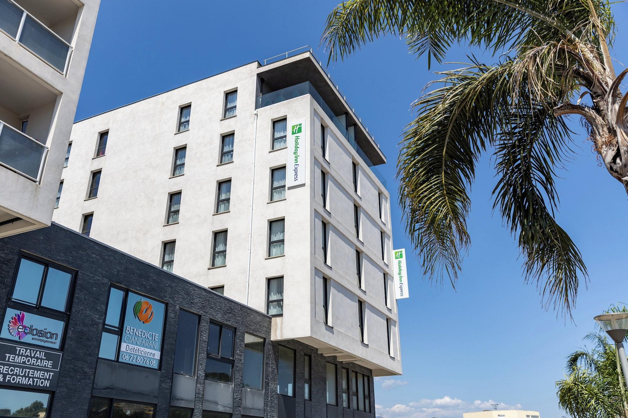 Vista Exterior Holiday Inn Express Ajaccio by IHG