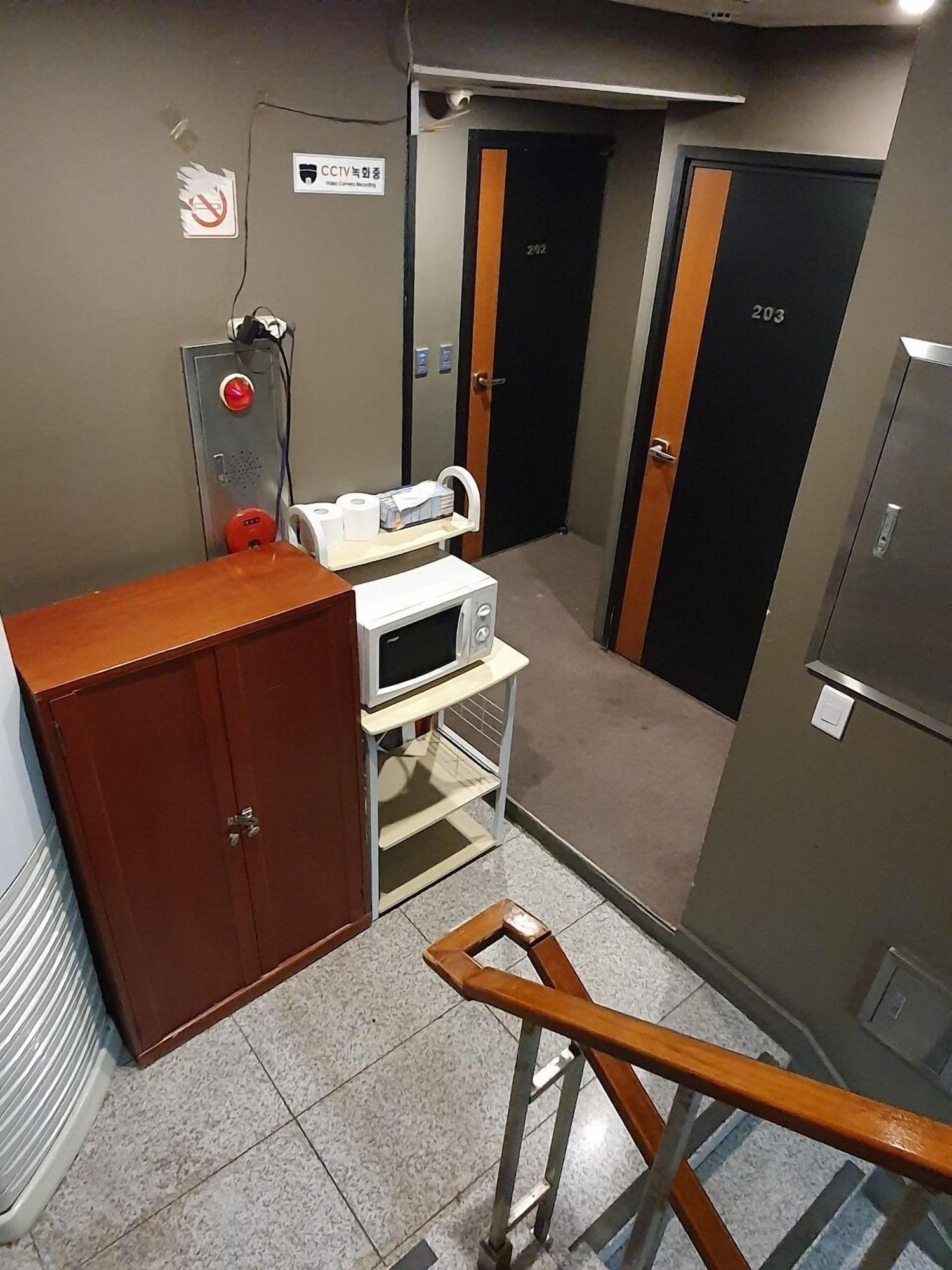 Varios Dalgona Guesthouse
