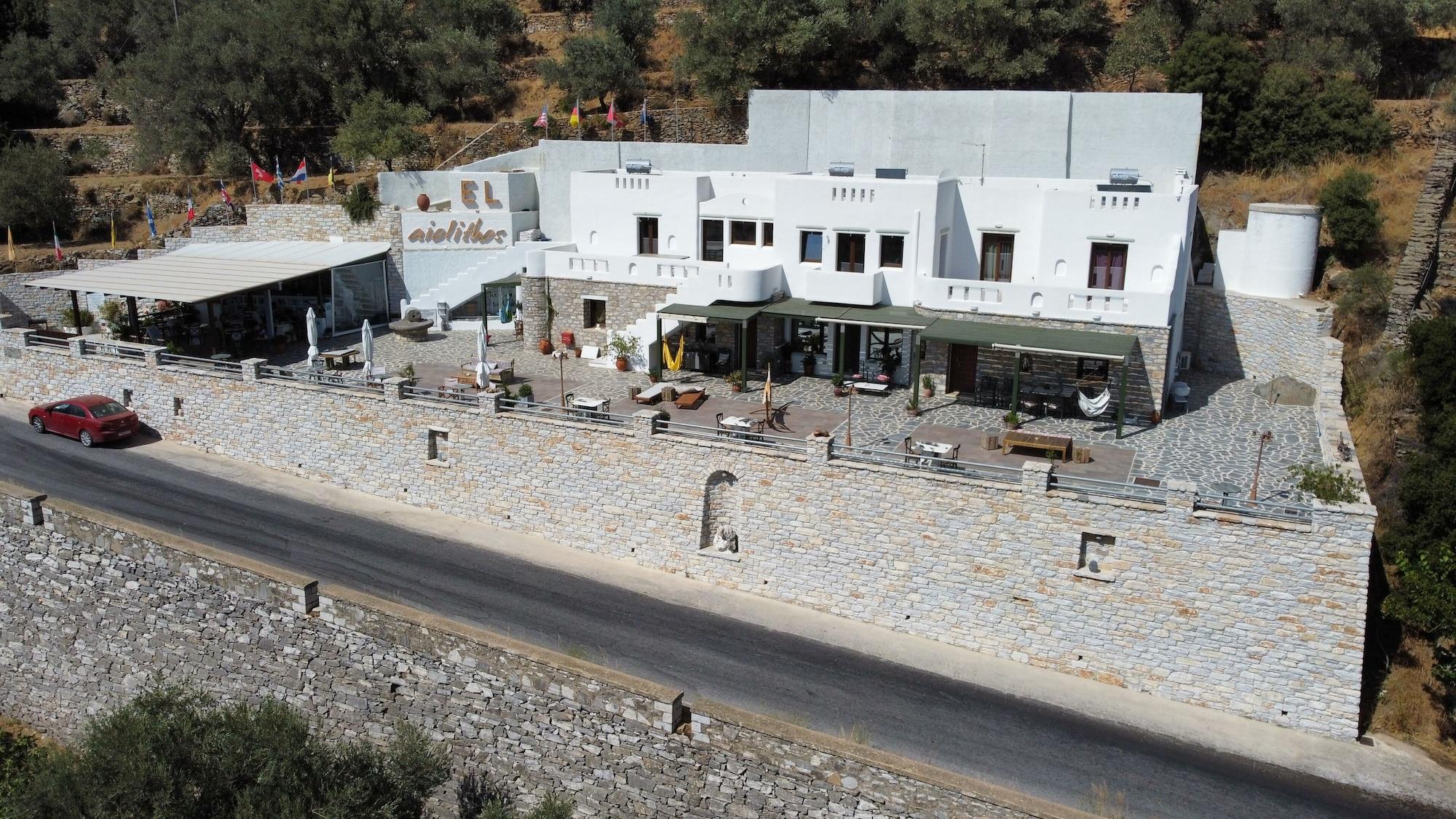 Vista Exterior ELAIOLITHOS - Luxury Villa Suites - Adults Only