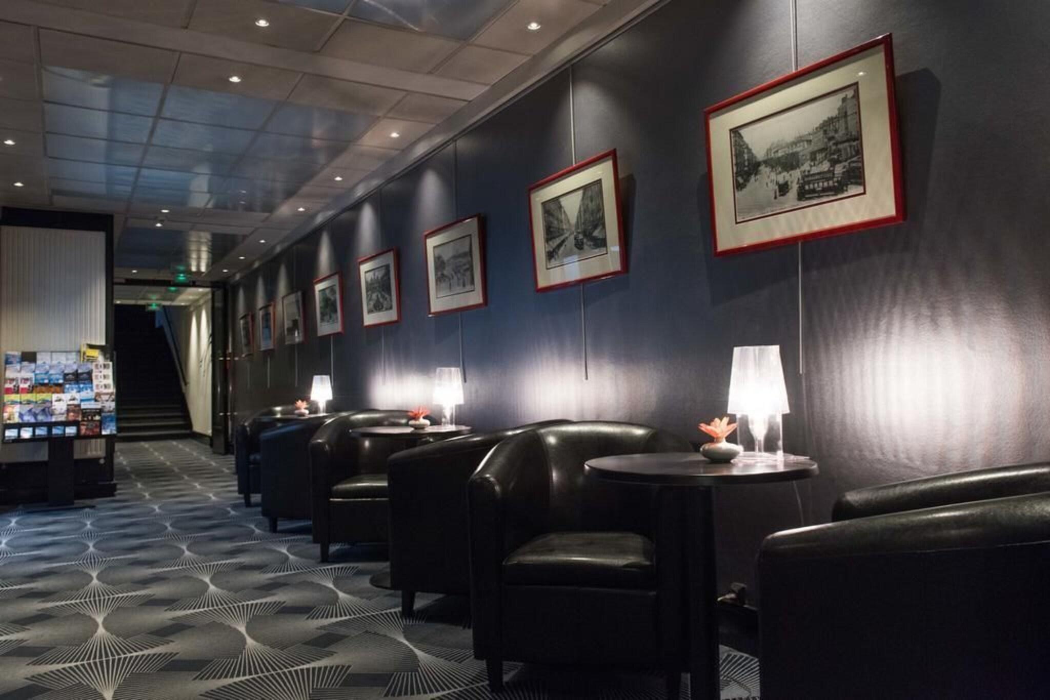 Vista Lobby Hotel de Noailles