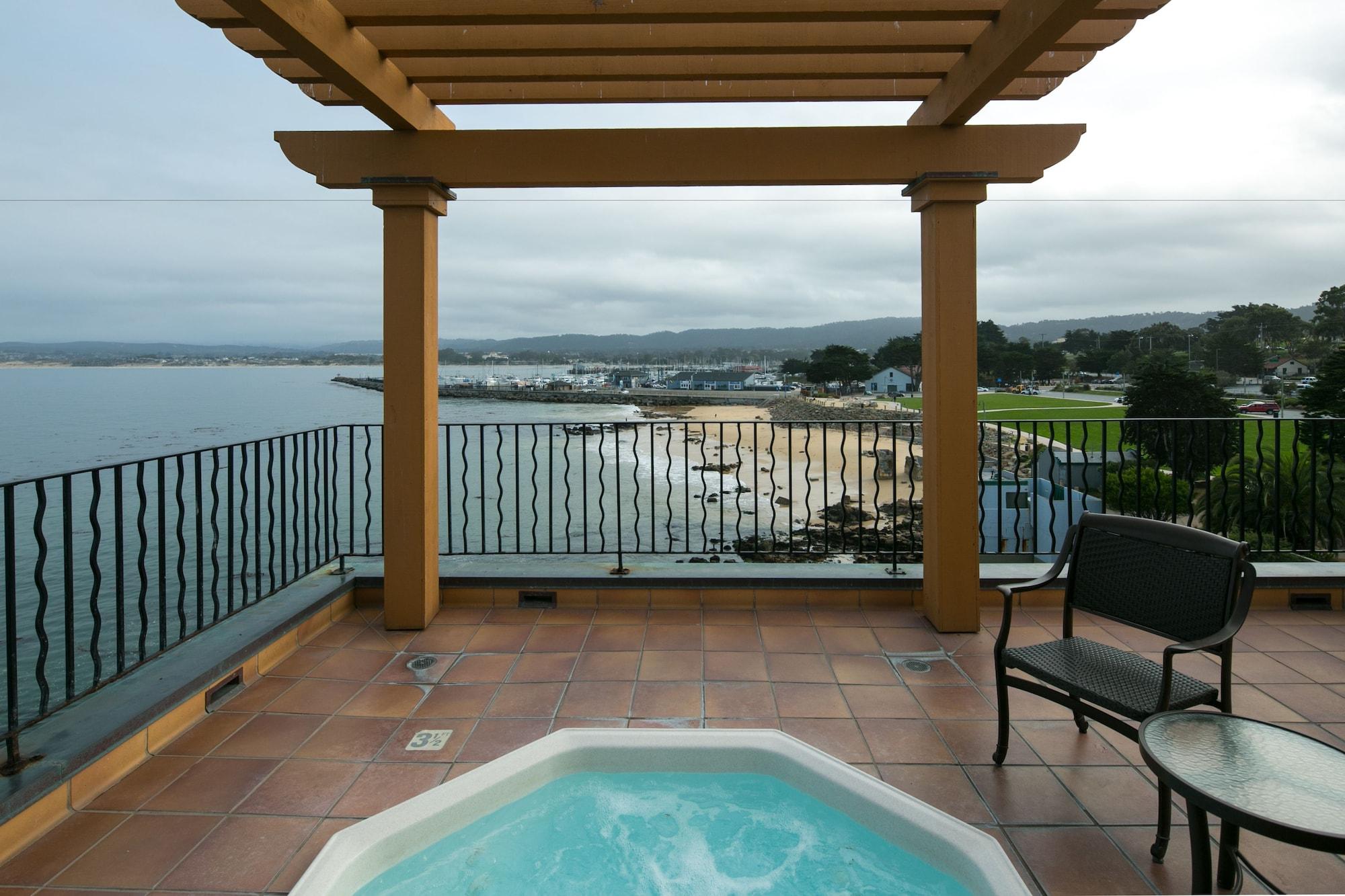Spa Monterey Bay Inn