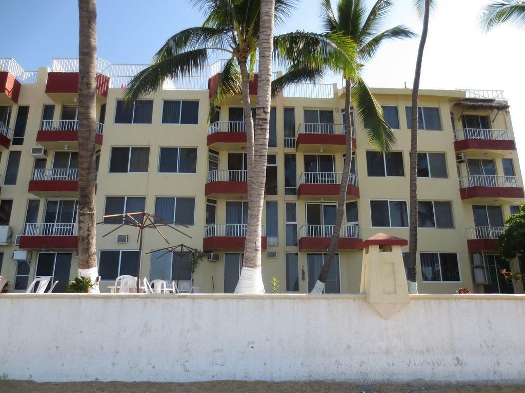 Vista Exterior Condo Mel