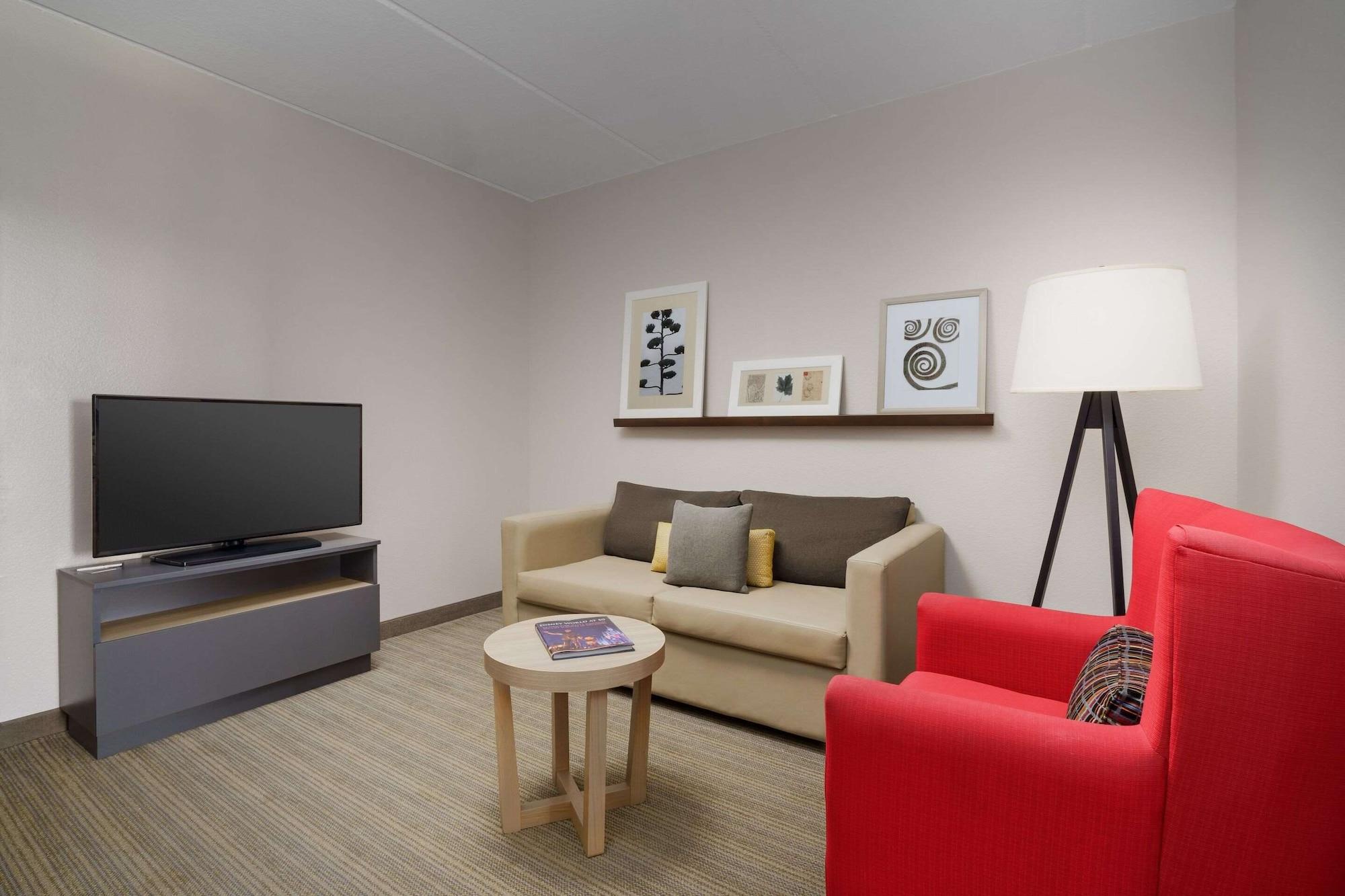 Habitación Country Inn & Suites by Radisson, Orlando Airport, FL