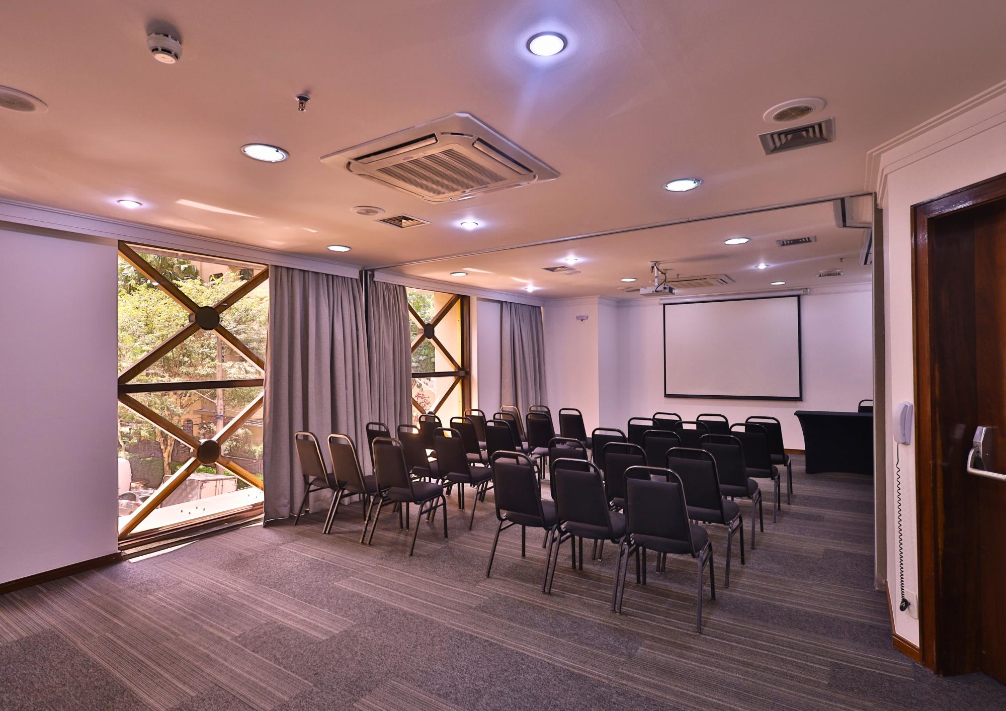 Sala de Reuniones Double Tree by Hilton São Paulo Itaim