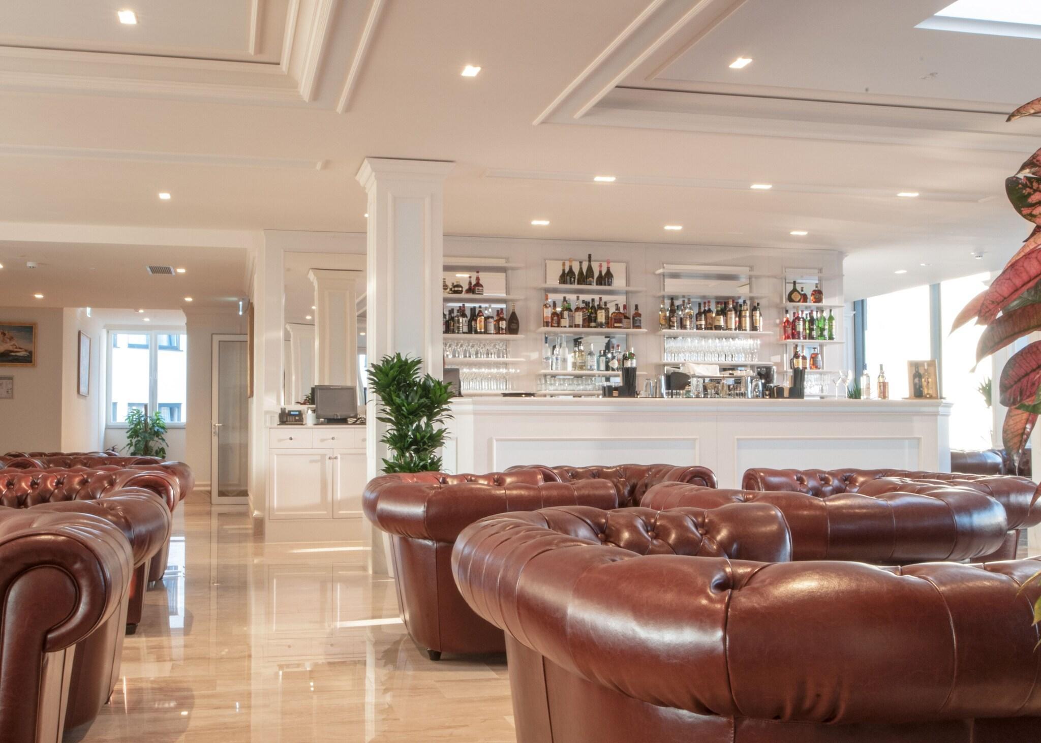 Bar/Salón Grand Hotel Palladium Munich