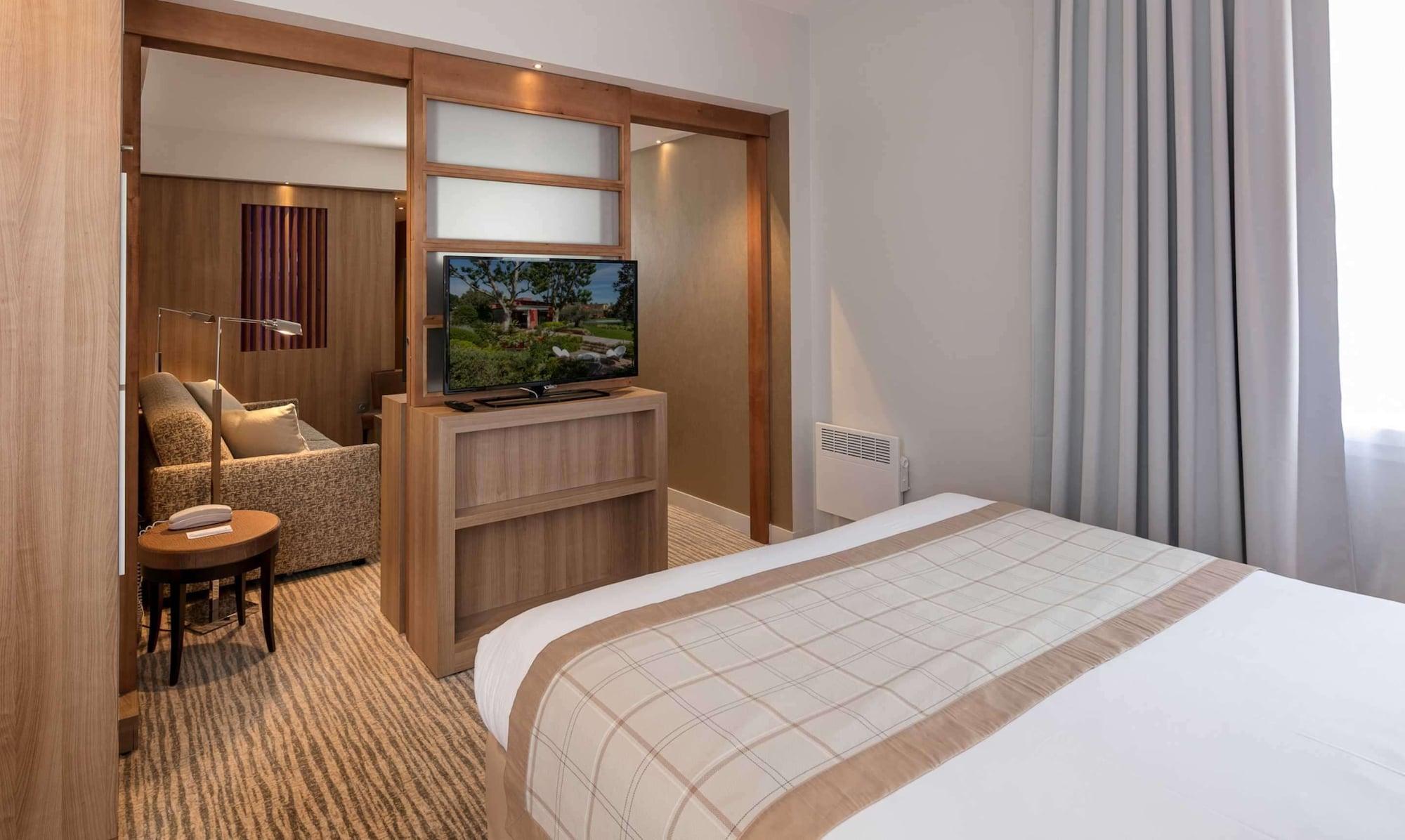 Habitación Best Western Plus Le Lavarin