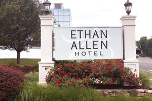 Alojamiento - Ethan Allen Hotel