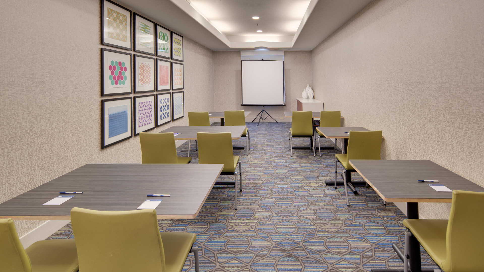 Sala de Reuniones Holiday Inn Express & Suites Dinuba West by IHG