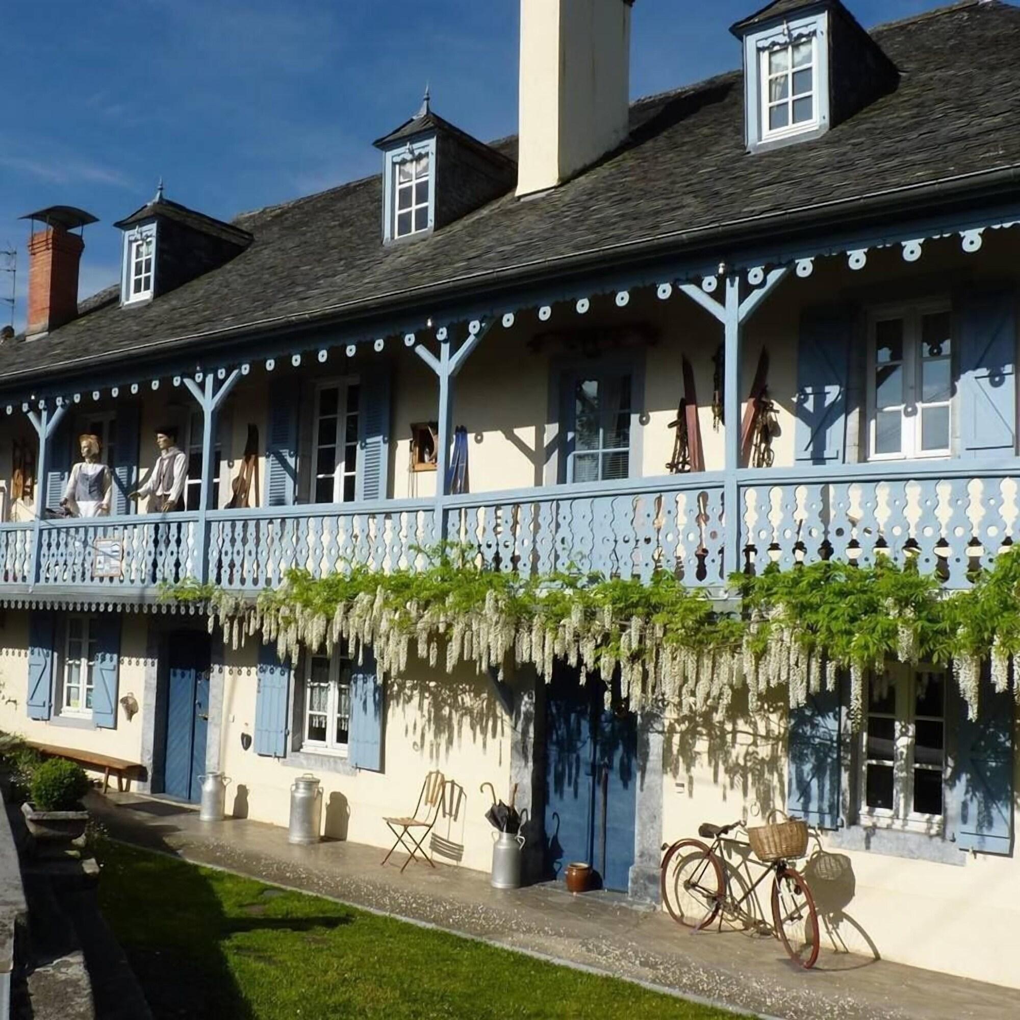 Varios Maison de Faveri