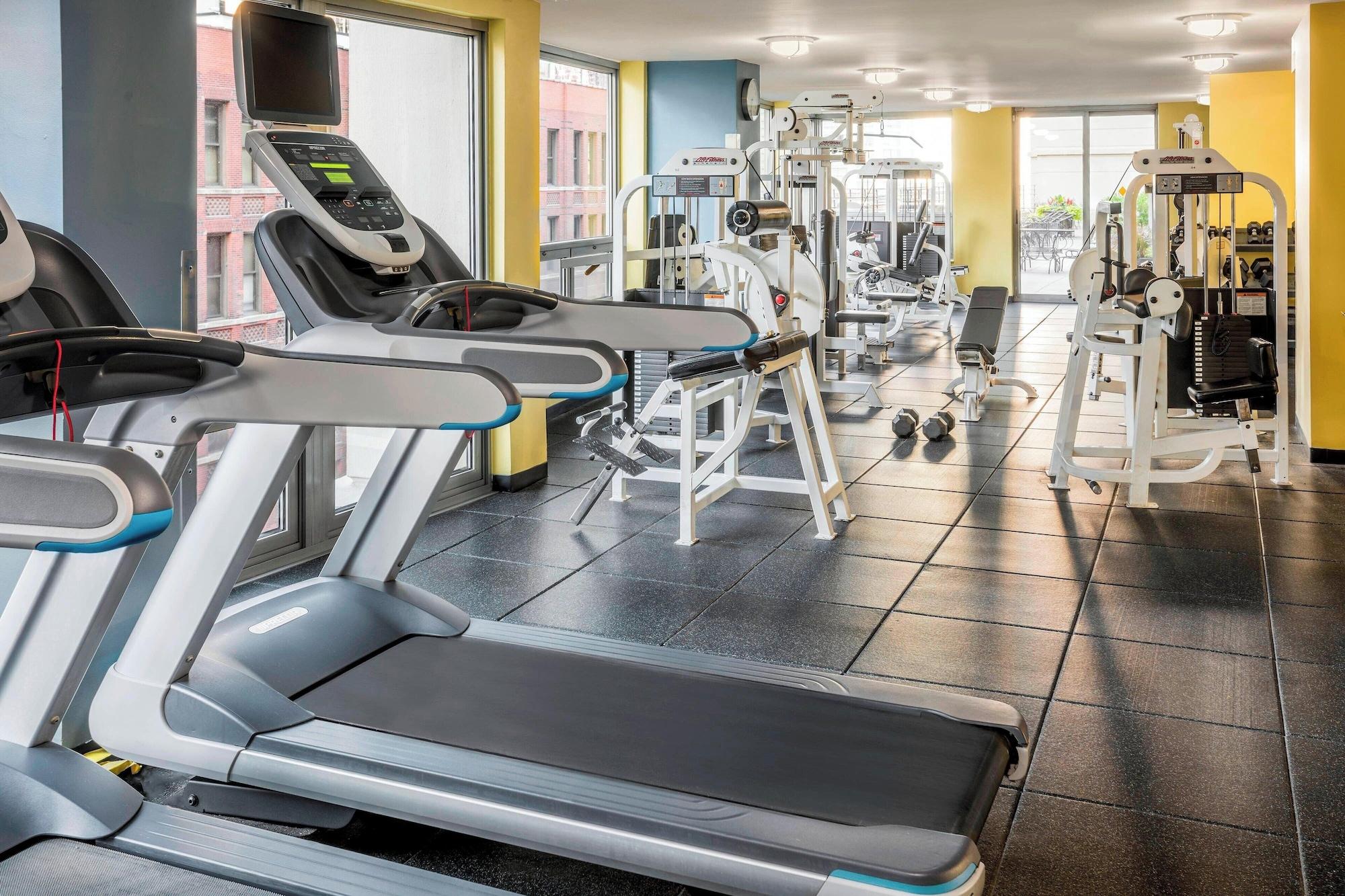 Gimnasio Courtyard by Marriott Chicago Downtown River North
