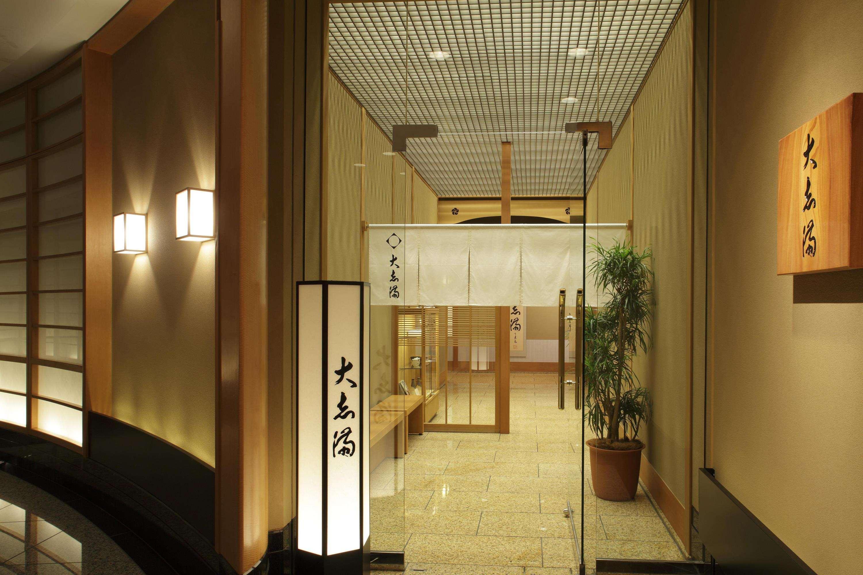 Vista Lobby The Yokohama Bay Hotel Tokyu