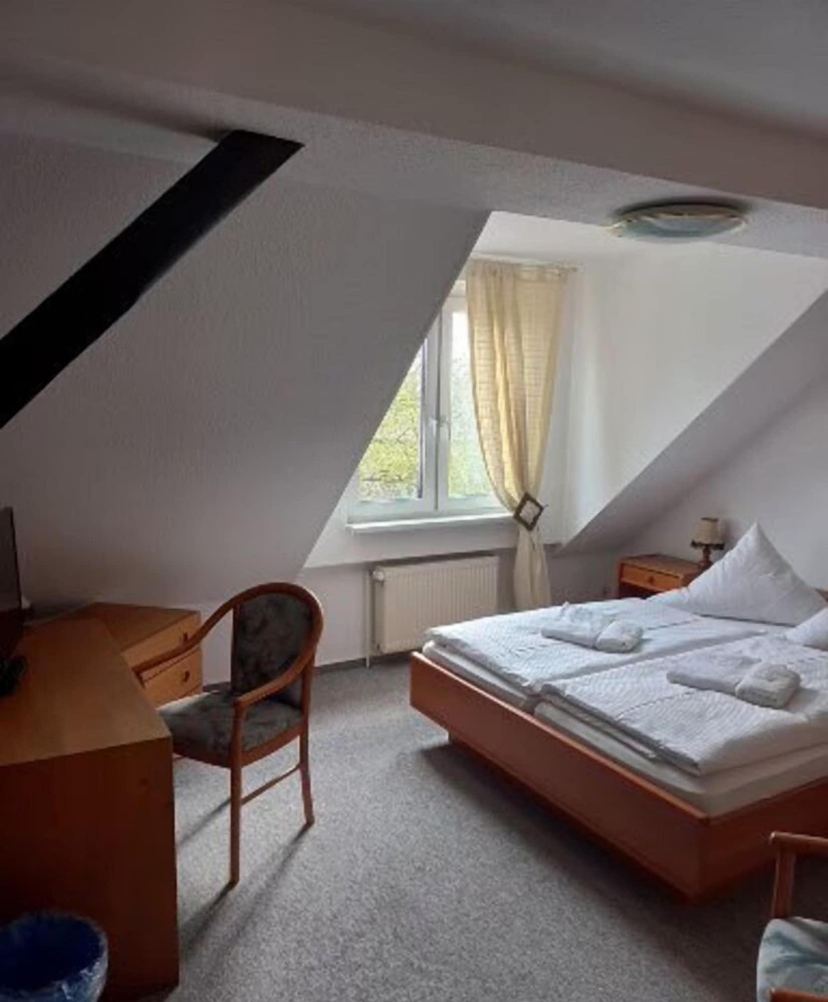 Habitación Gasthaus & Pension Zum Schwarzen Adler