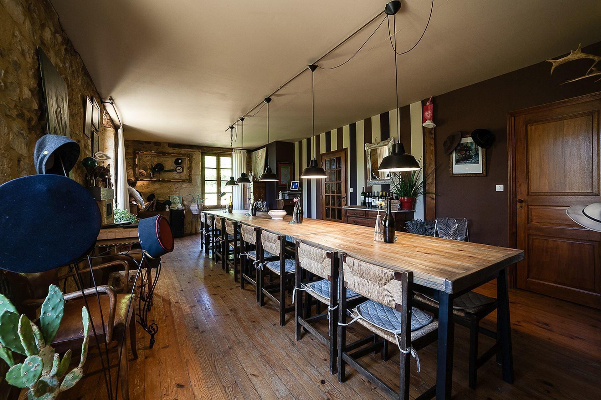 Restaurant Le Moulin De Planiol