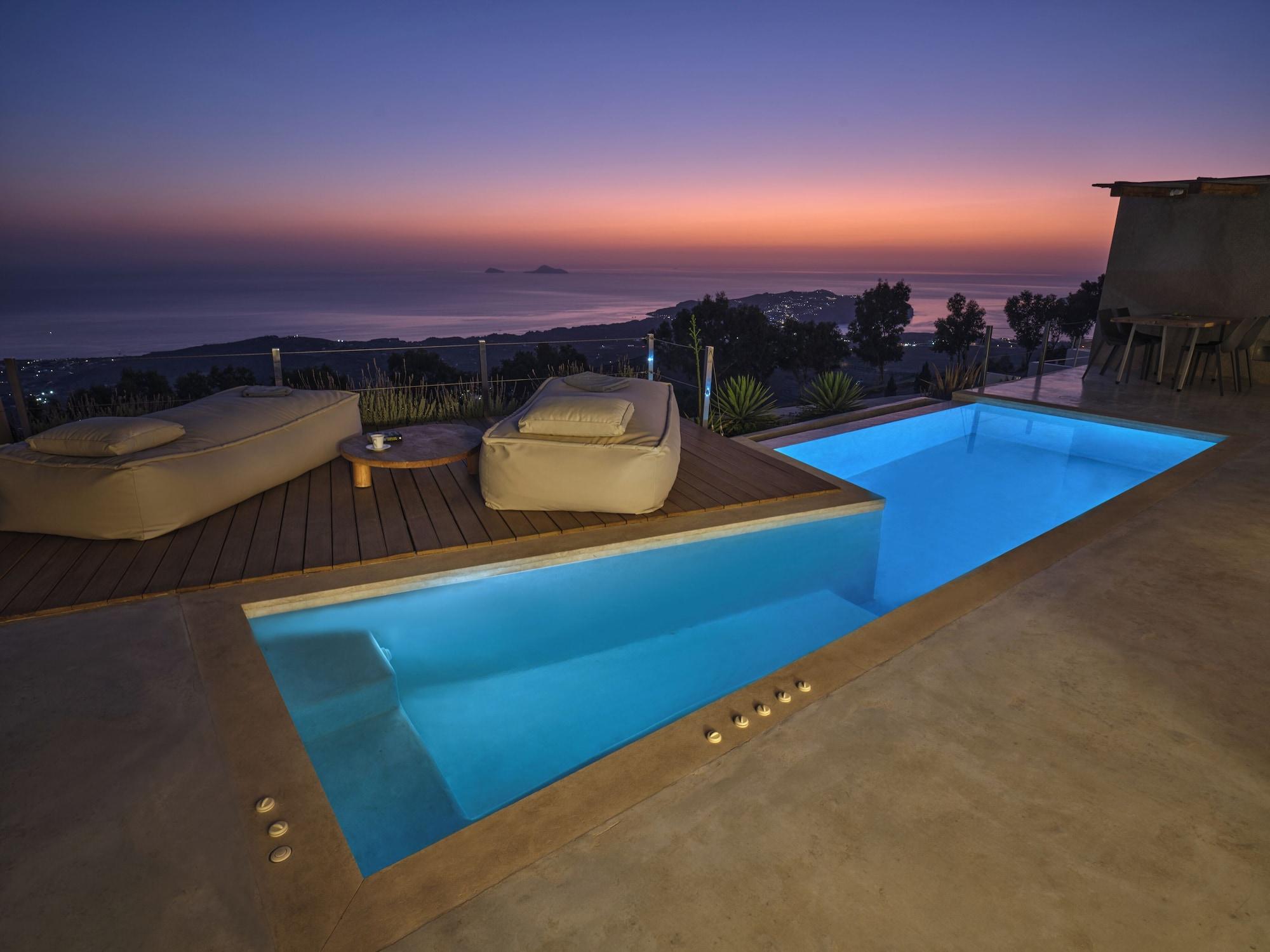 Playa Santorini Heights