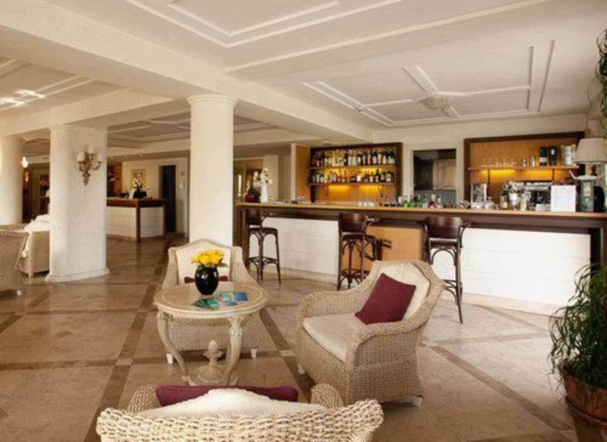 Vista Lobby Garda Apartments San Vigilio Golf