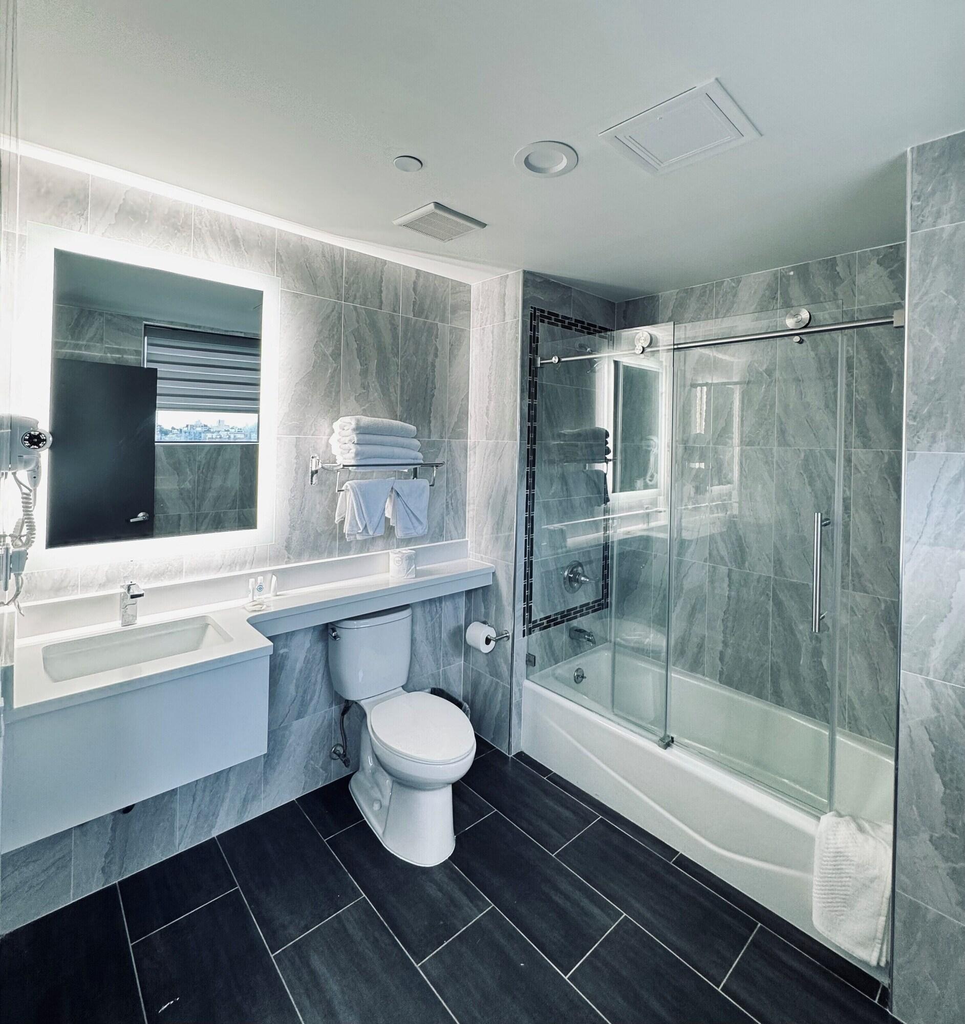 Equipamiento de Habitación Capital Hotel