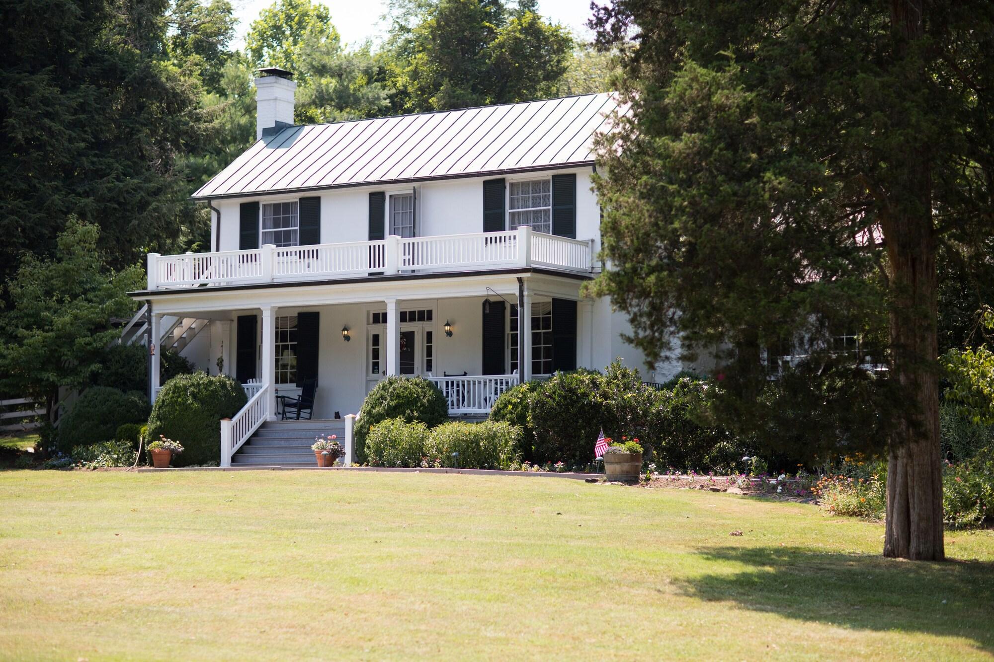 Vista Lobby Inn at Monticello