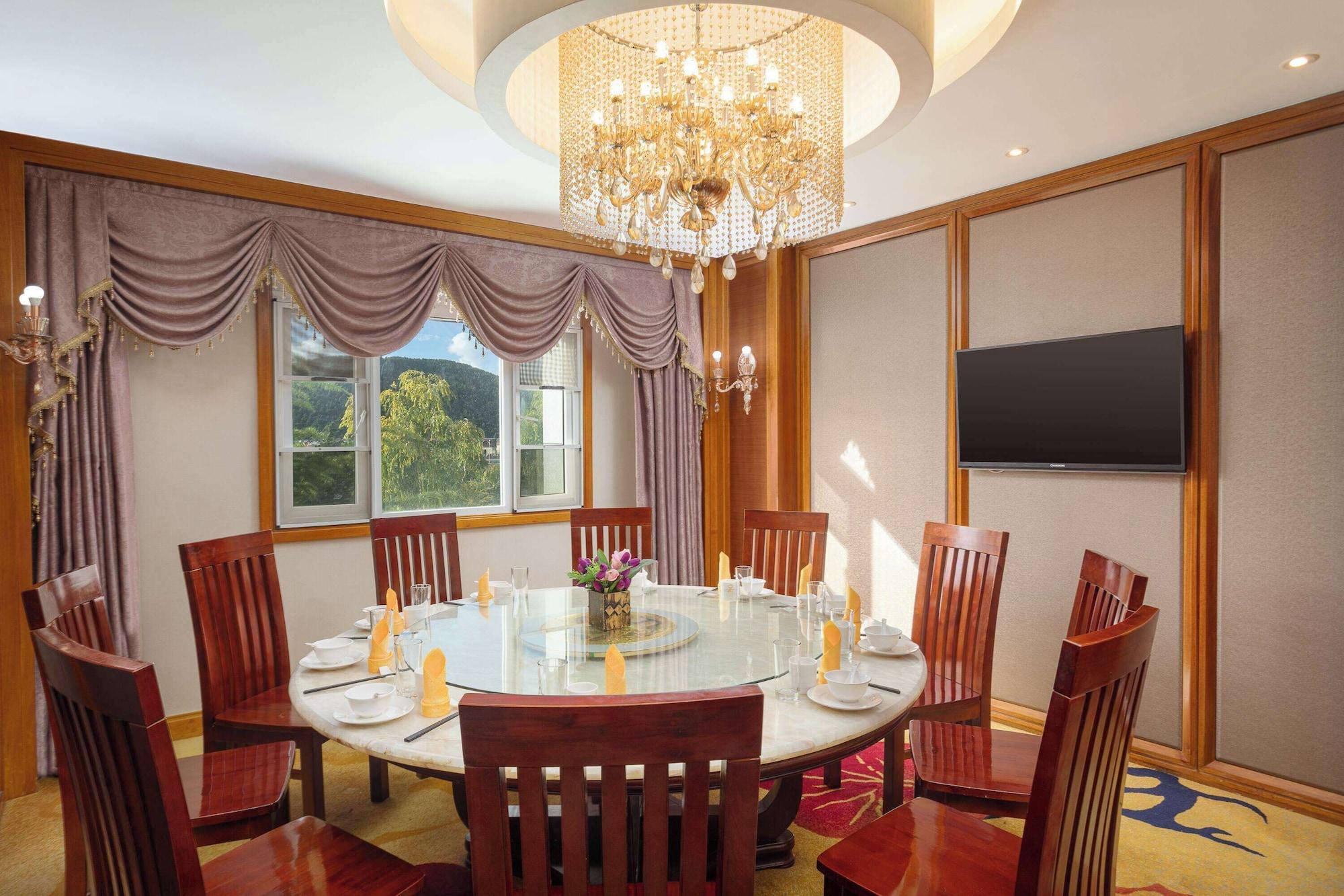 Restaurant Hawthorn By Wyndham Shangri-La Old Town