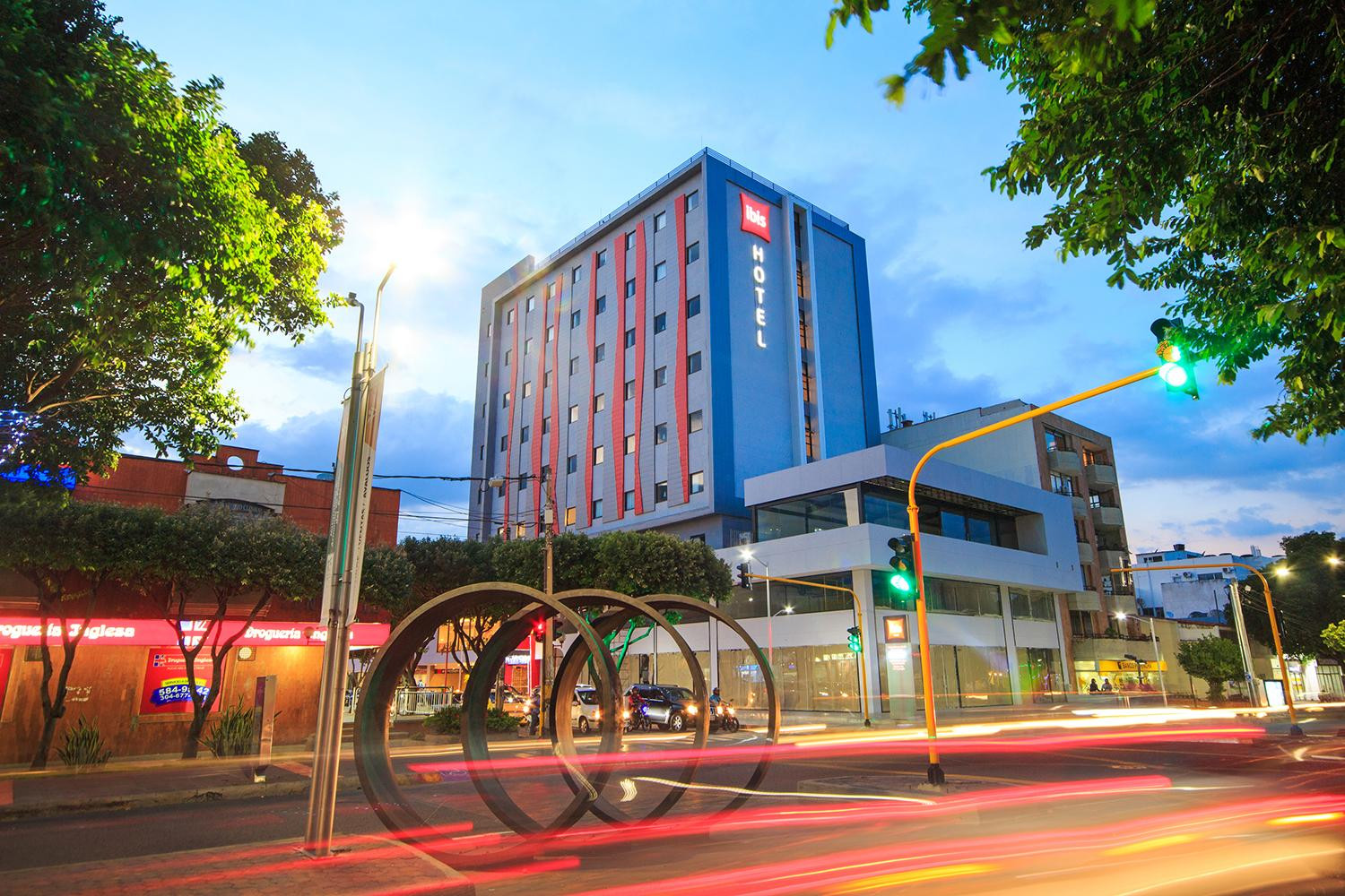 Vista Exterior Hotel ibis Cúcuta