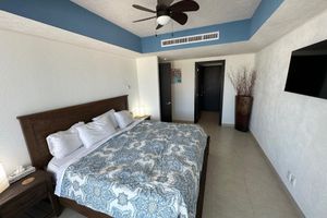 Alojamiento - @Lux Seaview Suite W/ King Bed & Infinity Pools@