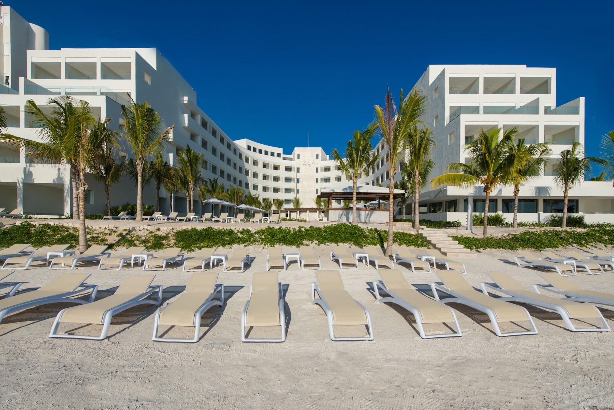 Playa Izla Beach Front Hotel
