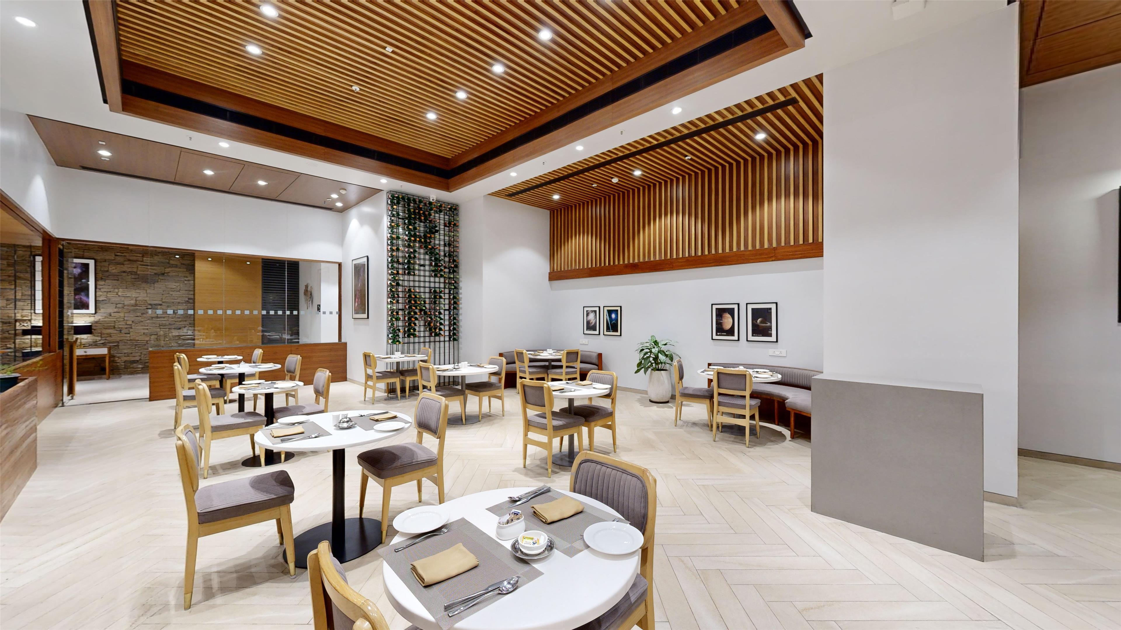 Restaurant Radisson Hotel Nathdwara