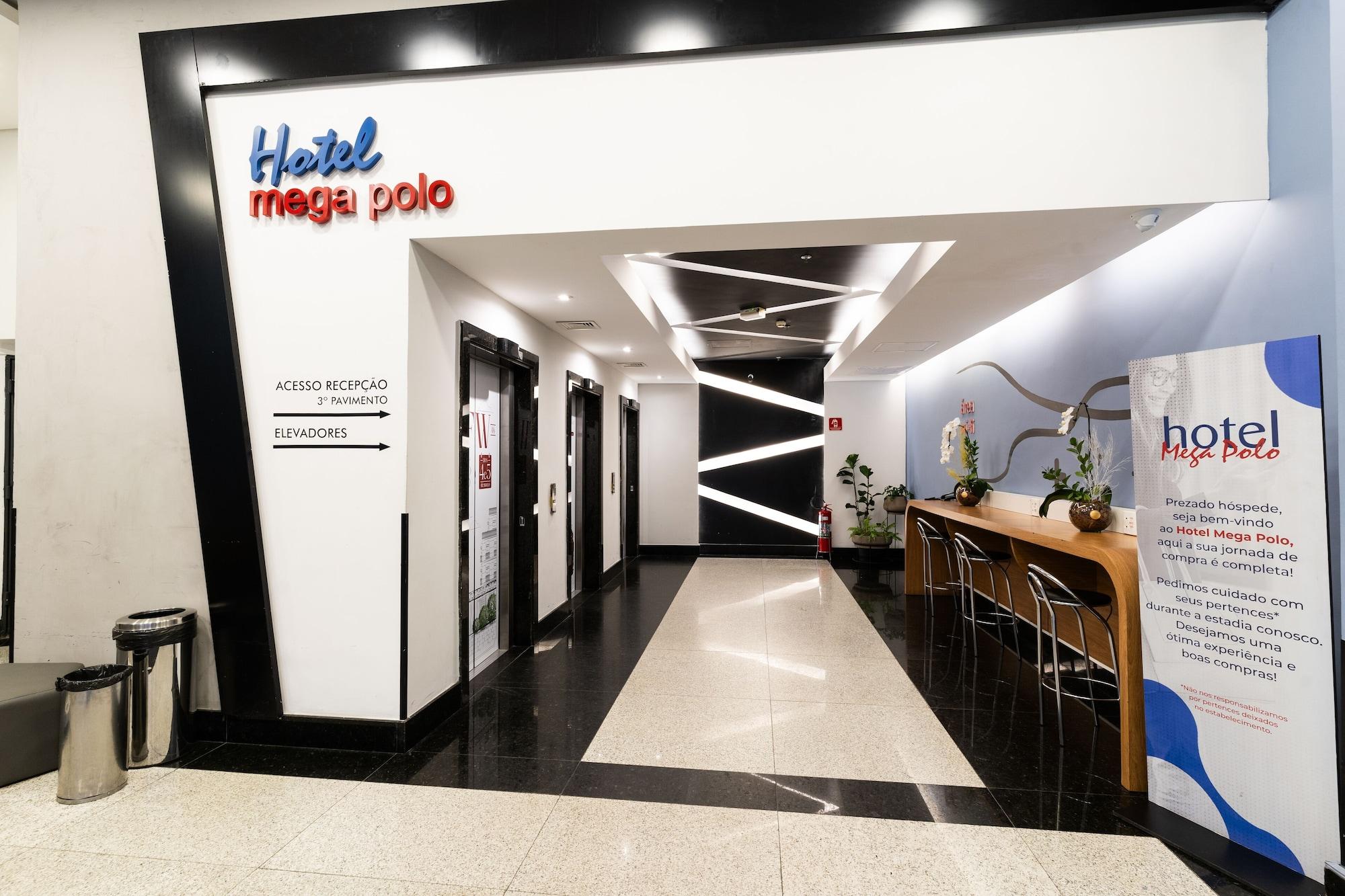 Vista Exterior Hotel Mega Polo