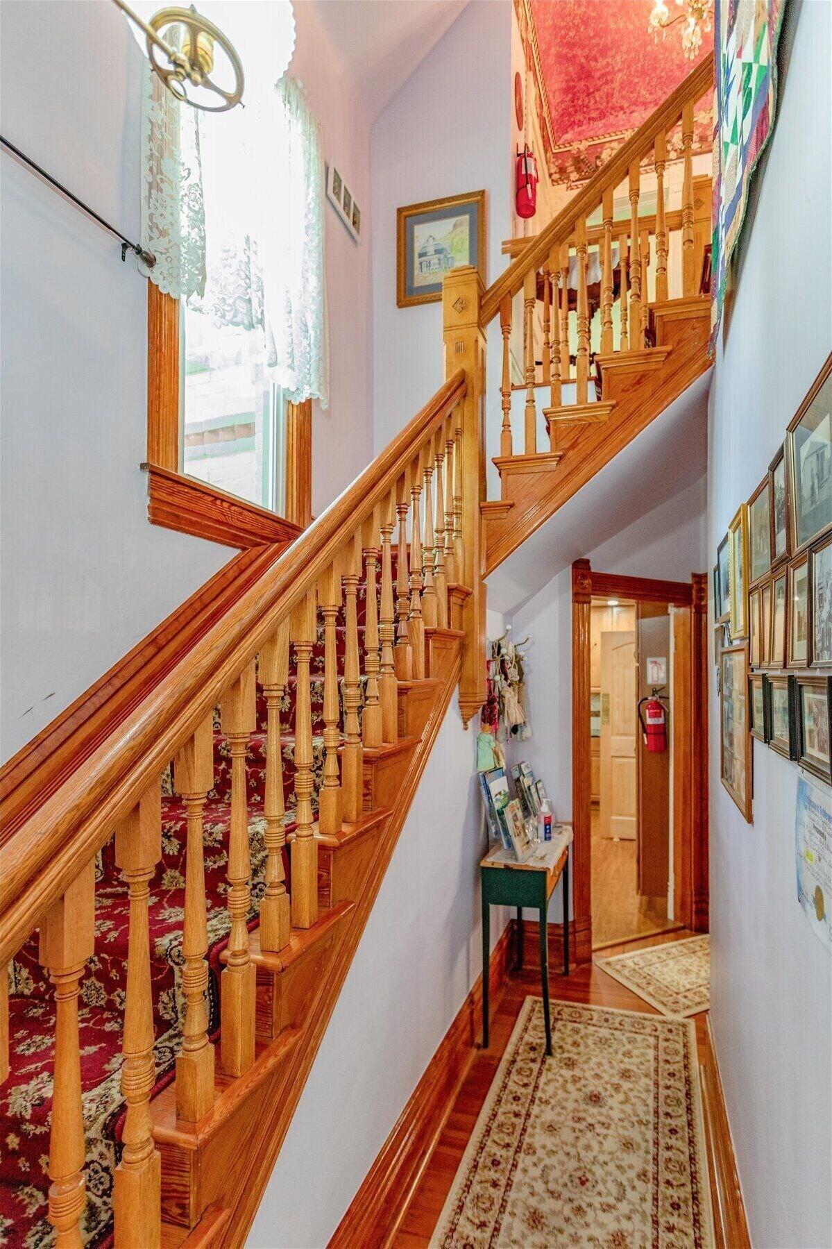 Vista Lobby The Silk Pincushion - Easy access to downhill skiing