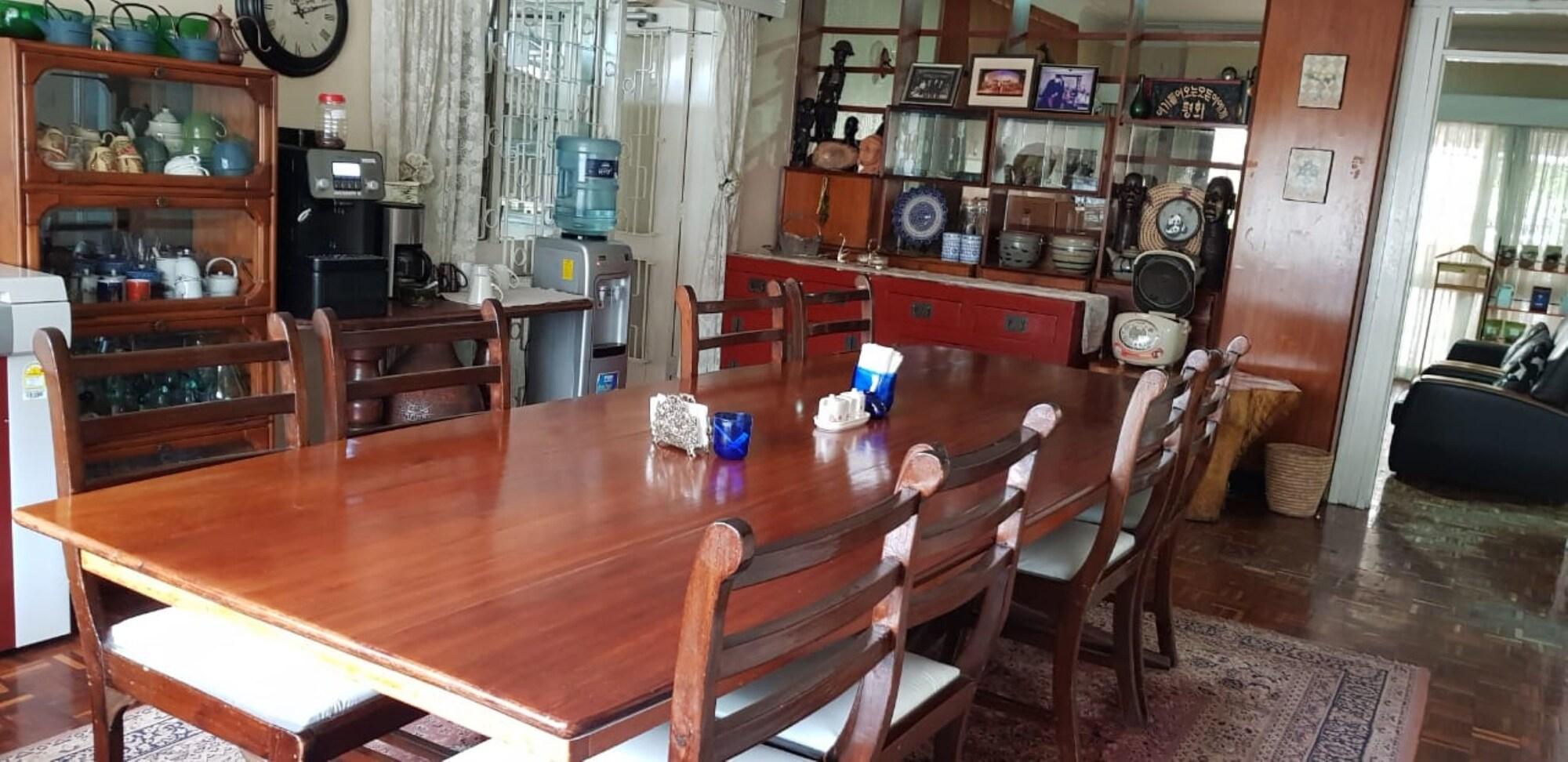 Restaurant AIN Guest House