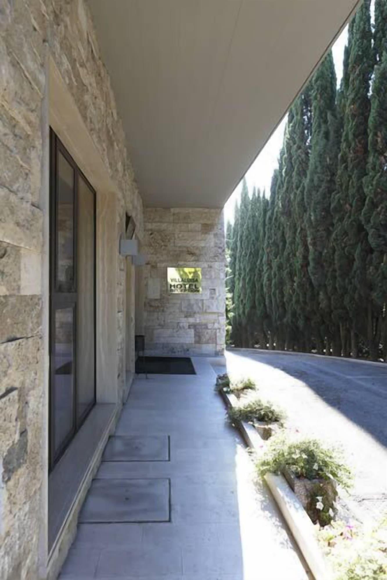 Vista Exterior Villa Luisa