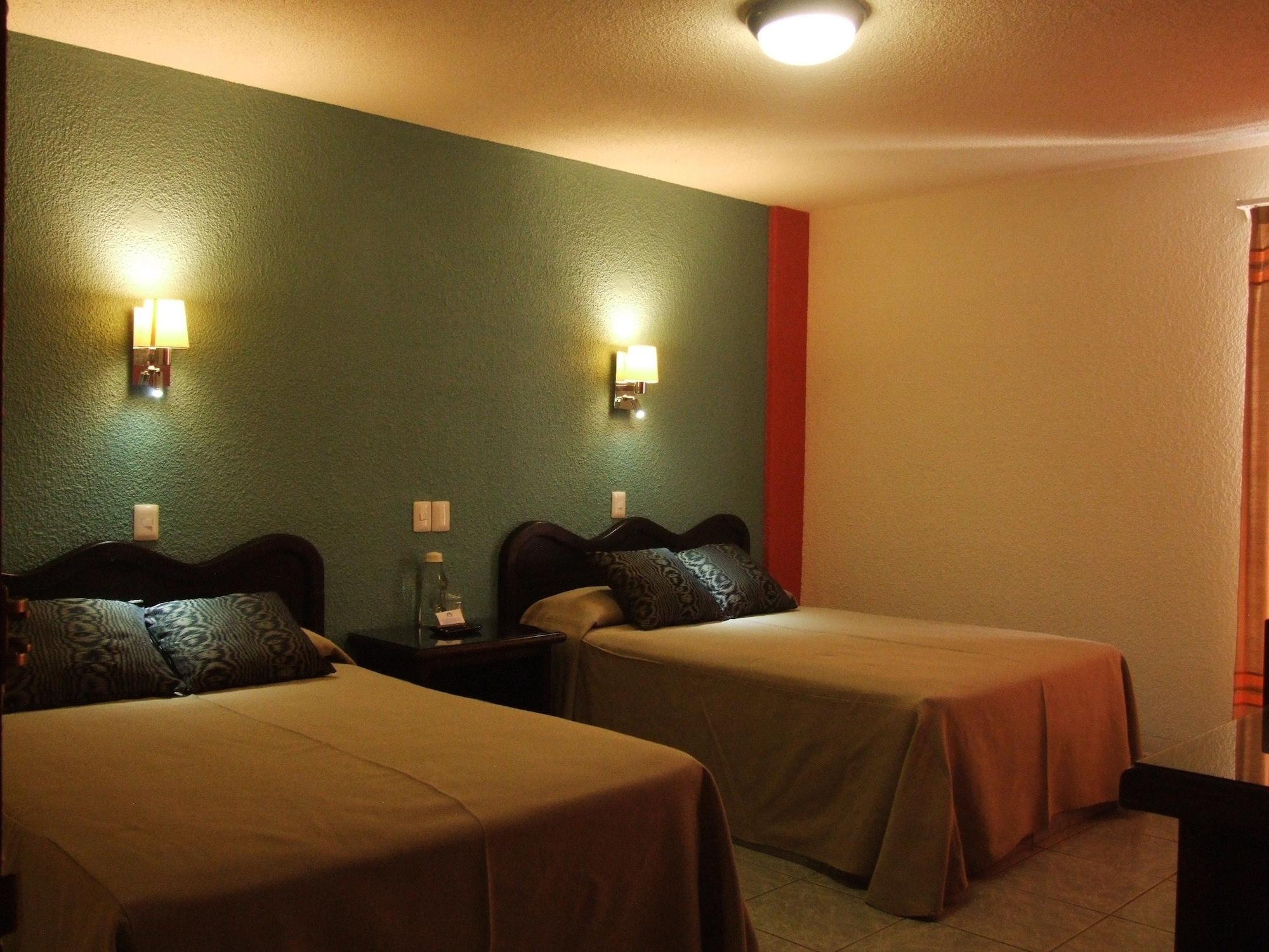 Varios Hotel Aurora