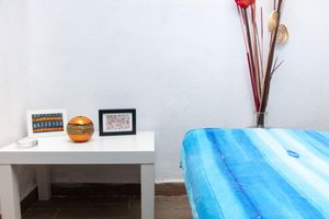 Alojamiento - Small room in residential area in Naples near WTC exhibition center, PEPSICENTER