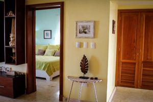 Alquiler Vacacional - Beachfront Playa Turquesa 2 BR/2 BA Penthouse Condo W/Rooftop 50mbps WIFI