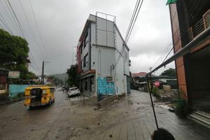 Alojamiento - Capital O 811 Tri A's Building