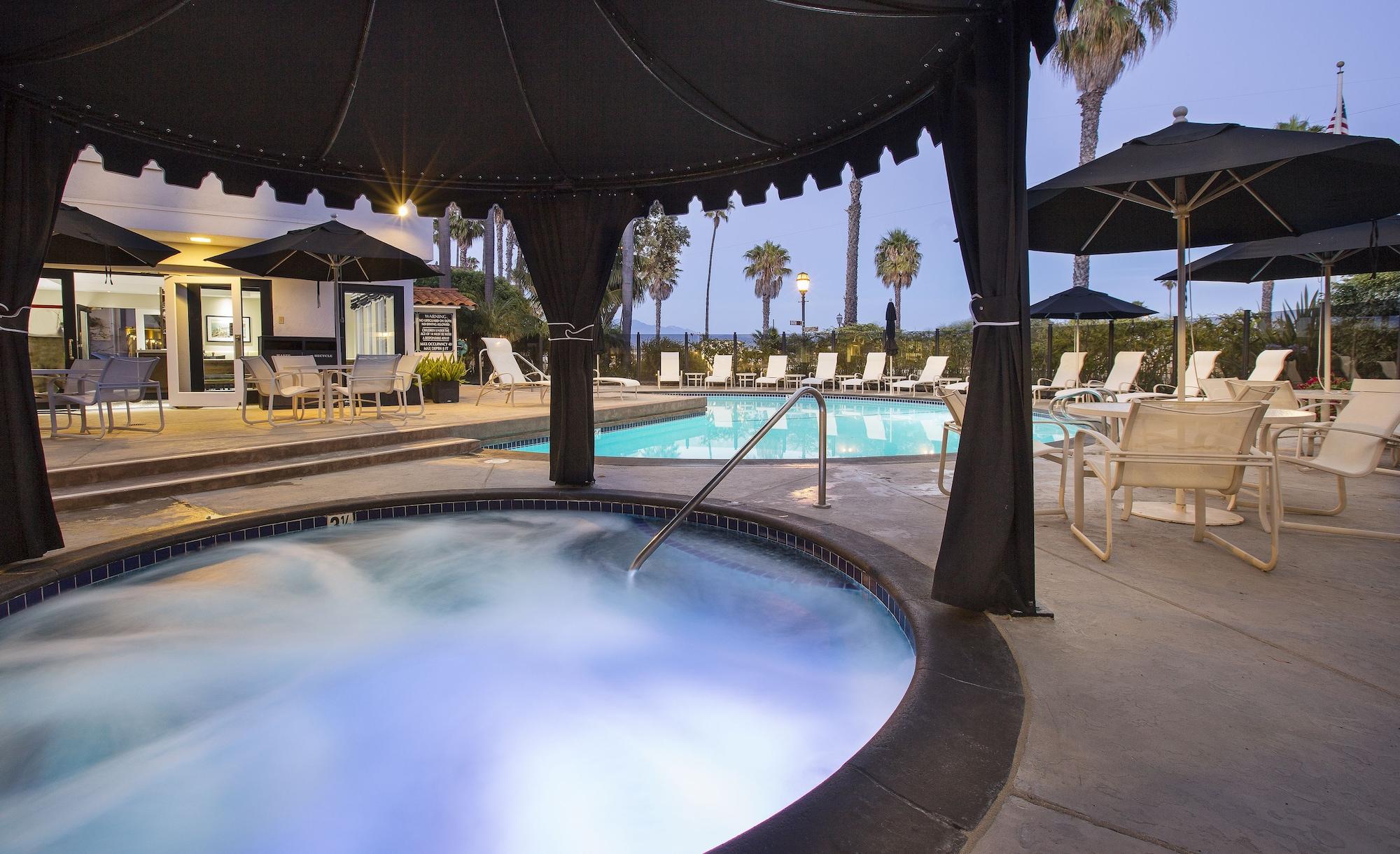 Spa West Beach Inn, a Coast Hotel