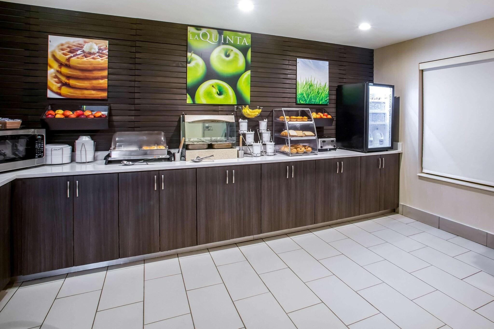 Restaurant La Quinta Inn & Suites by Wyndham Pontoon Beach