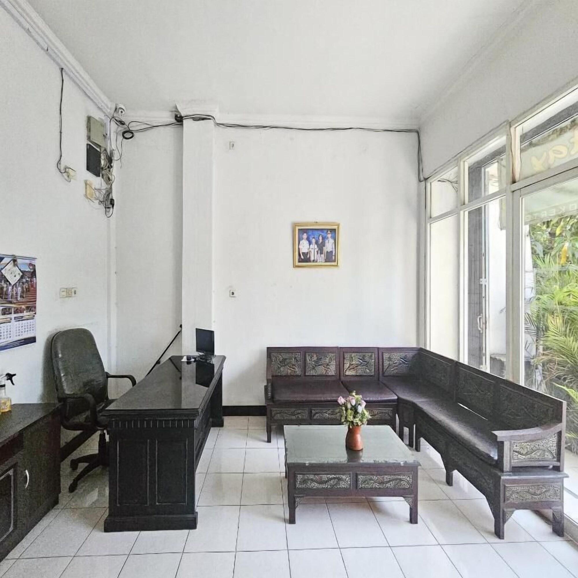 Vista Lobby OYO 3229 Ijen Homestay