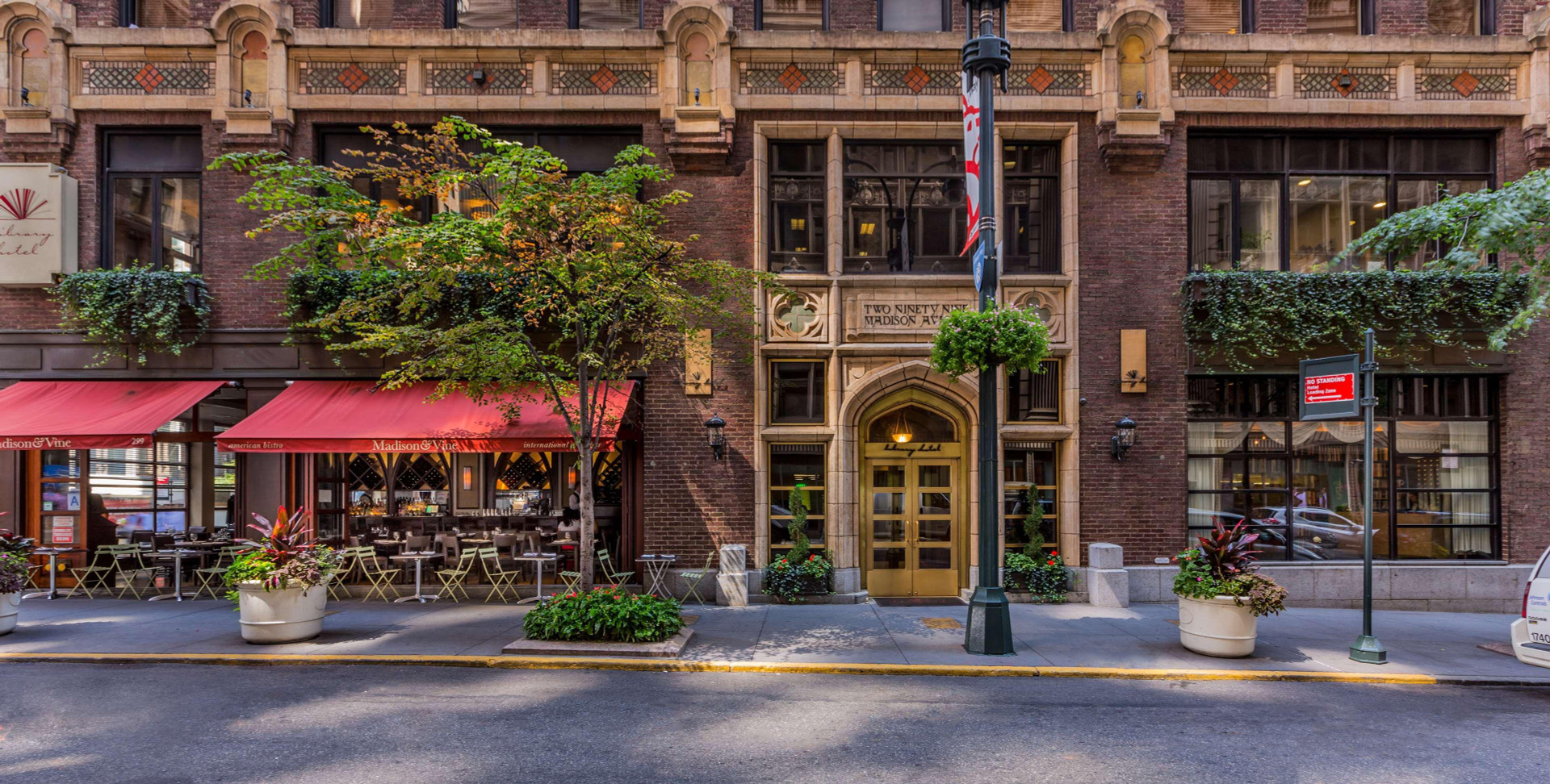 Vista Exterior Library Hotel by Library Hotel Collection