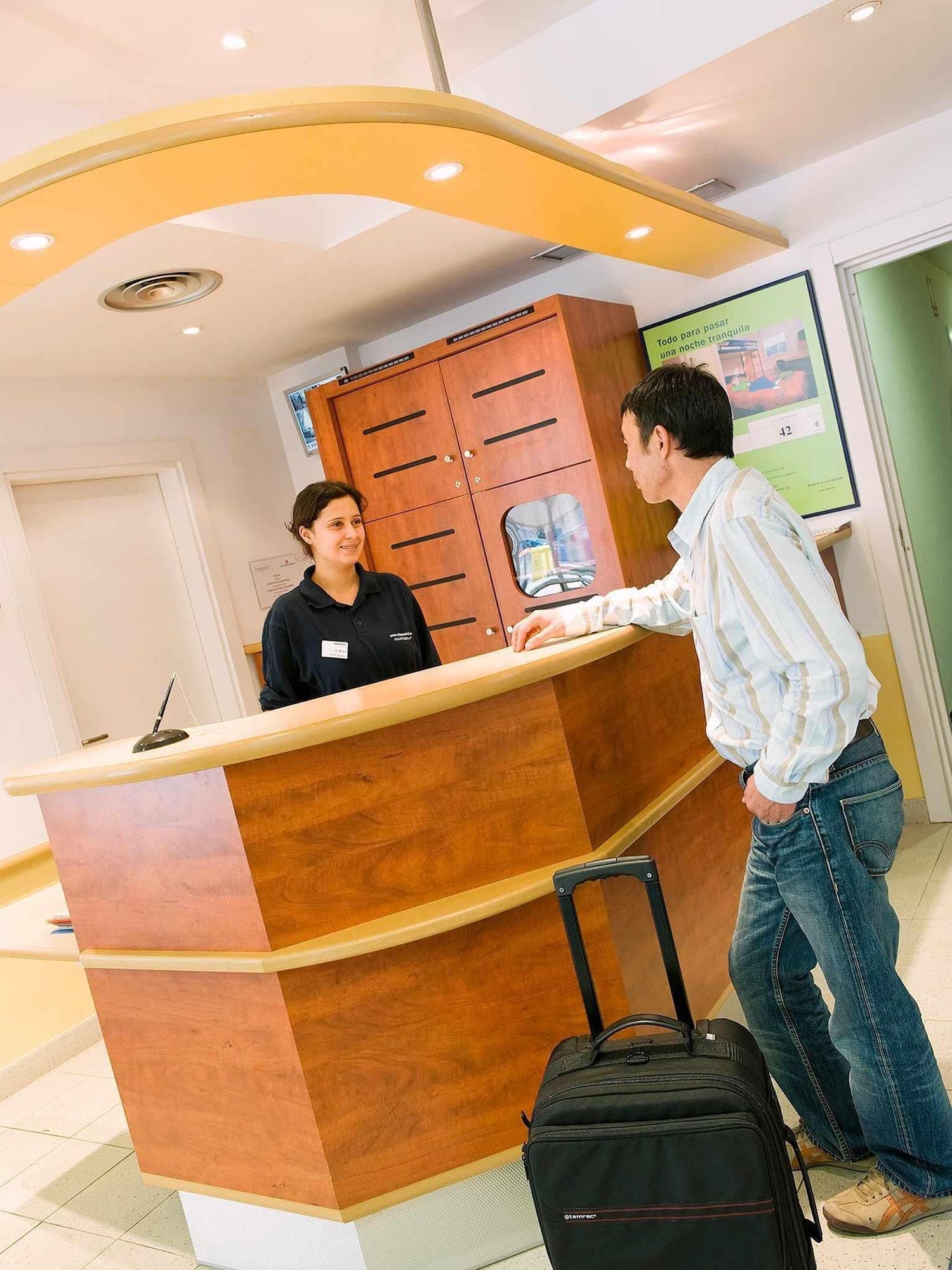 Vista Exterior ibis budget Nevers Varennes Vauzelles