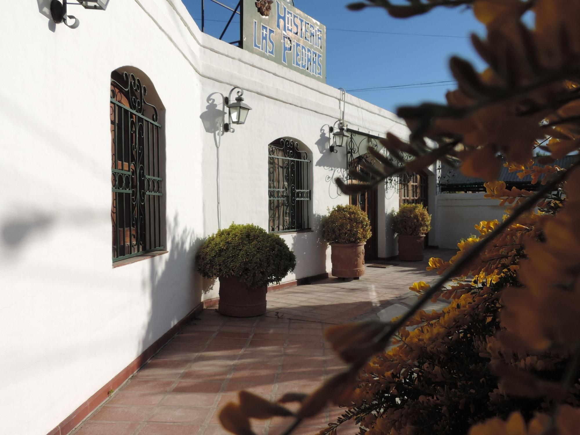 Vista Exterior Hosteria Las Piedras