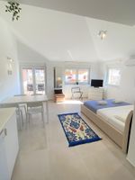 Alquiler Vacacional - Deluxe Studio Apartment 6 in Villa Ria with pool