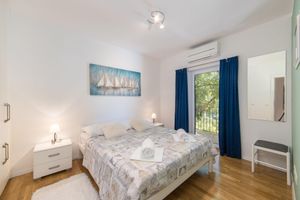 Alquiler Vacacional - Vacation home in Zaostrog, private pool, heated, terrace, garden, sea view, barbecue, WiFi