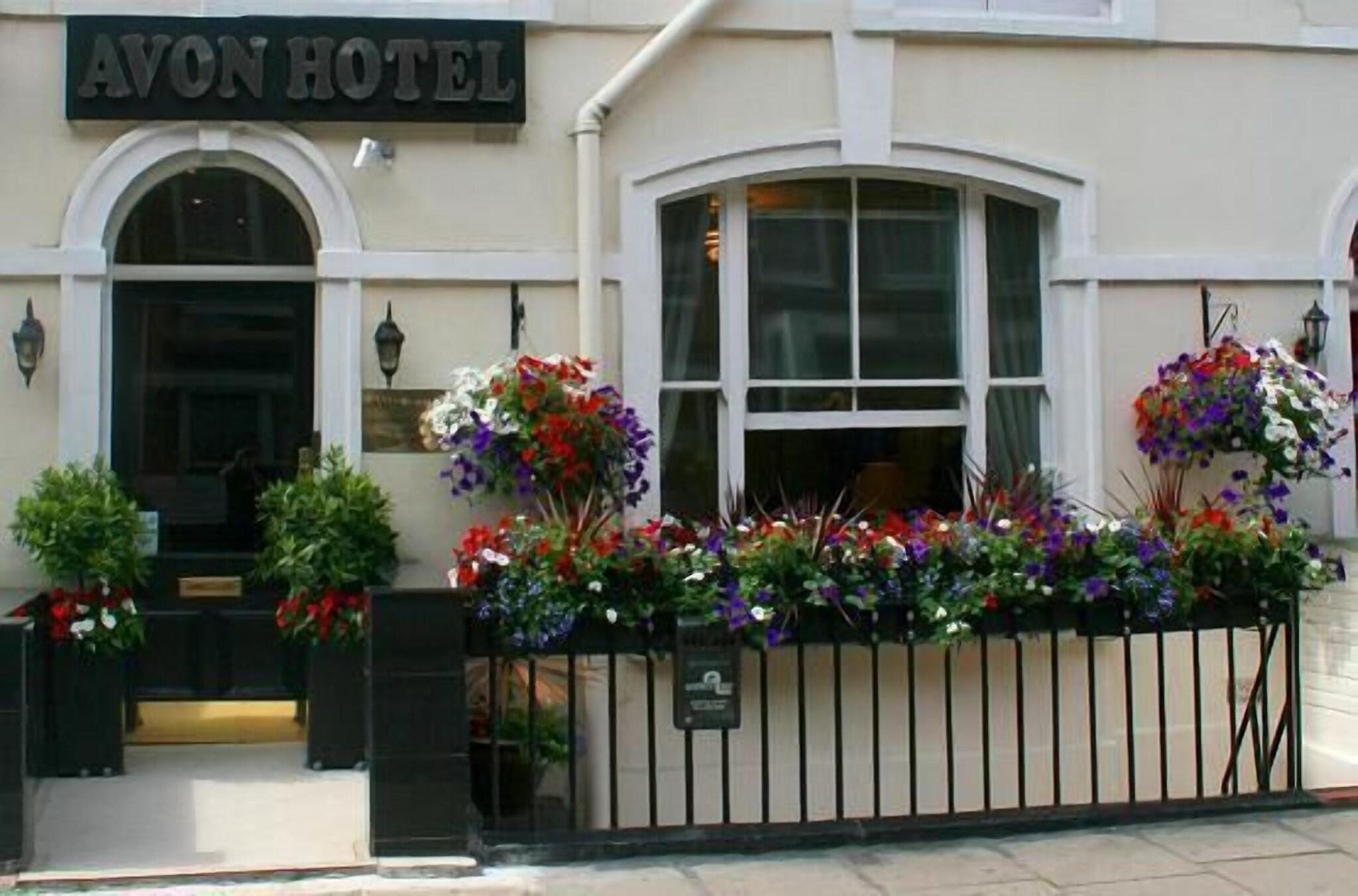 Varios Avon Hotel