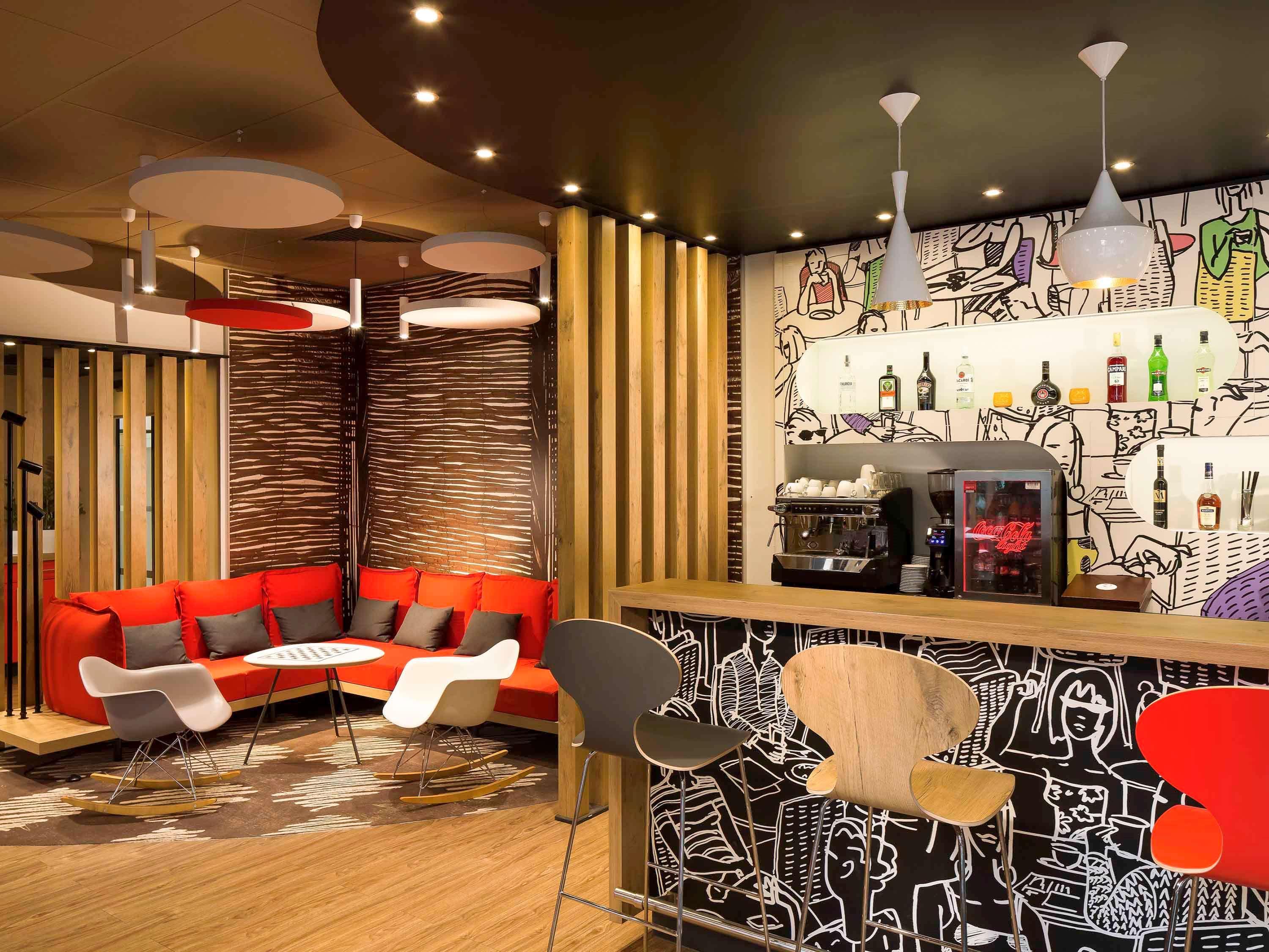 Bar/Salón ibis Budapest Heroes Square