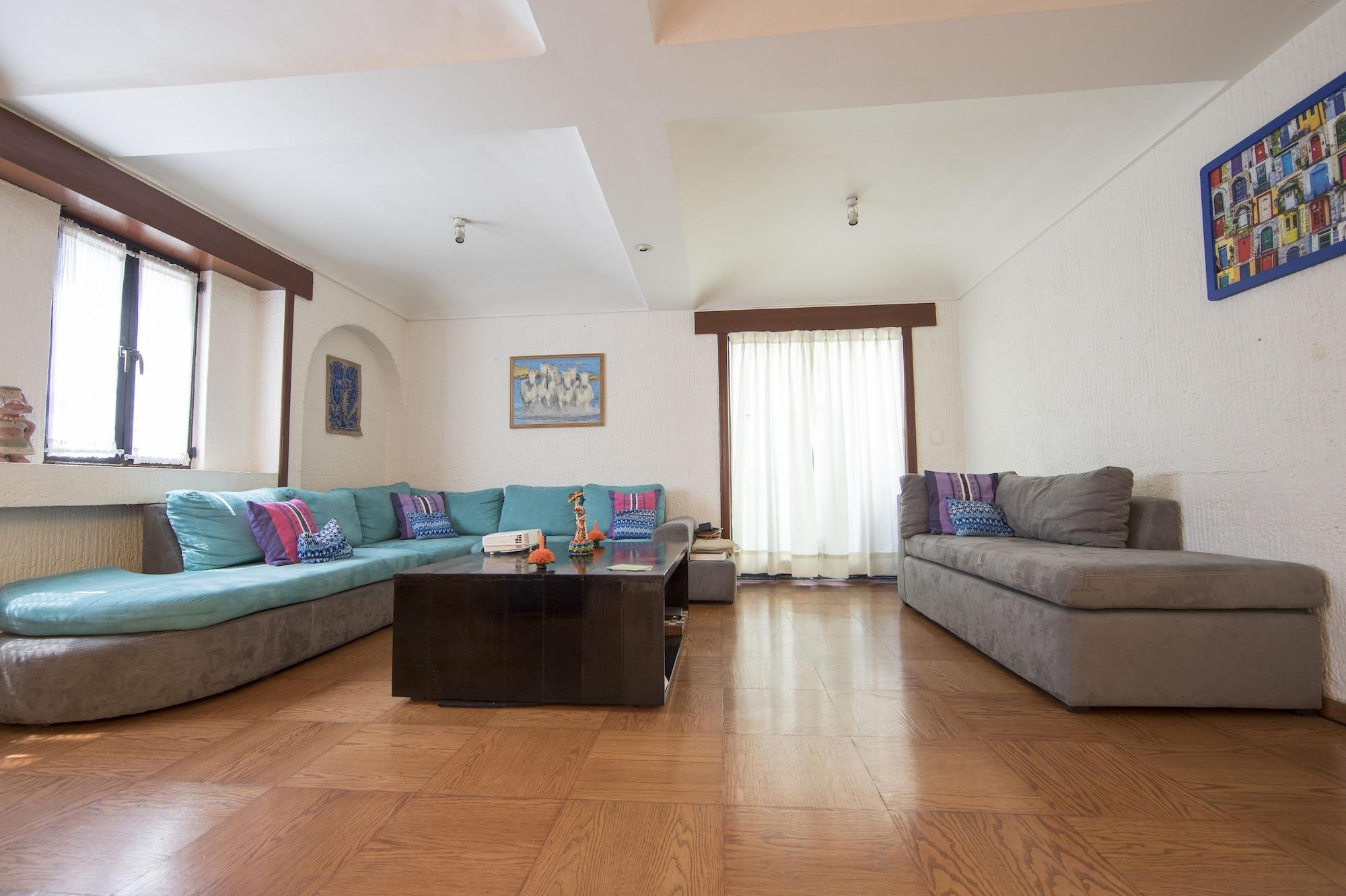 Vista Lobby Casa Ayvar