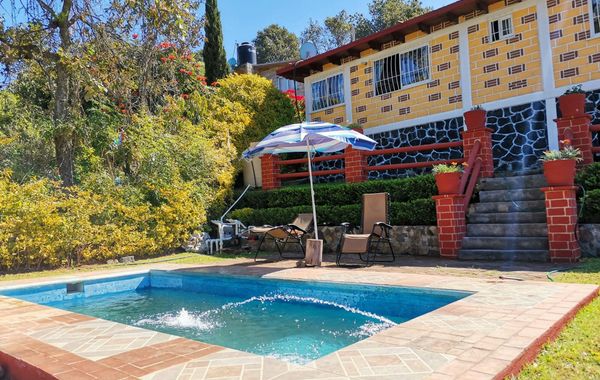 La Rayuela Valle de Bravo cabin - Hoteles con alberca en Valle de Bravo