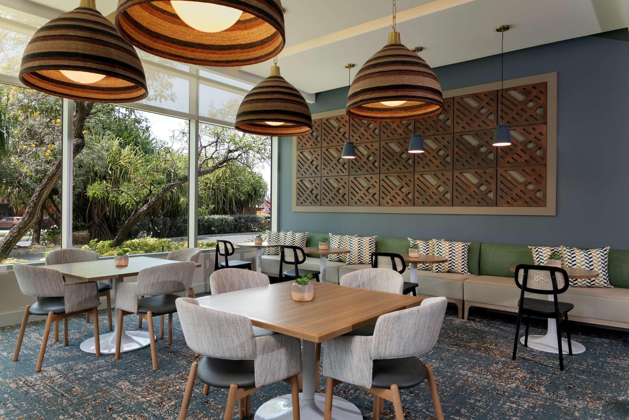 Restaurant Hyatt Place Manati