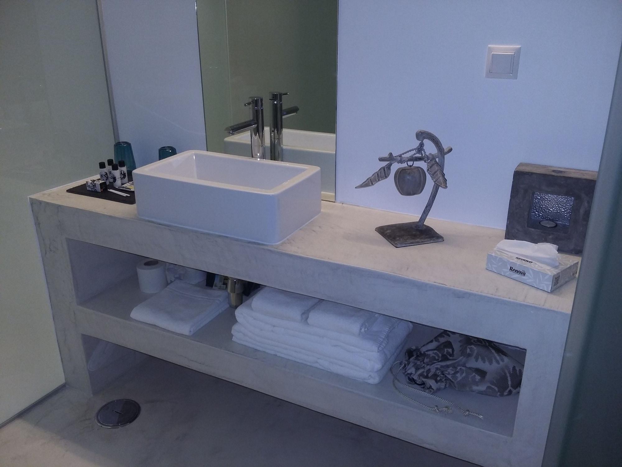 Equipamiento de Habitación Alma Moura Residences