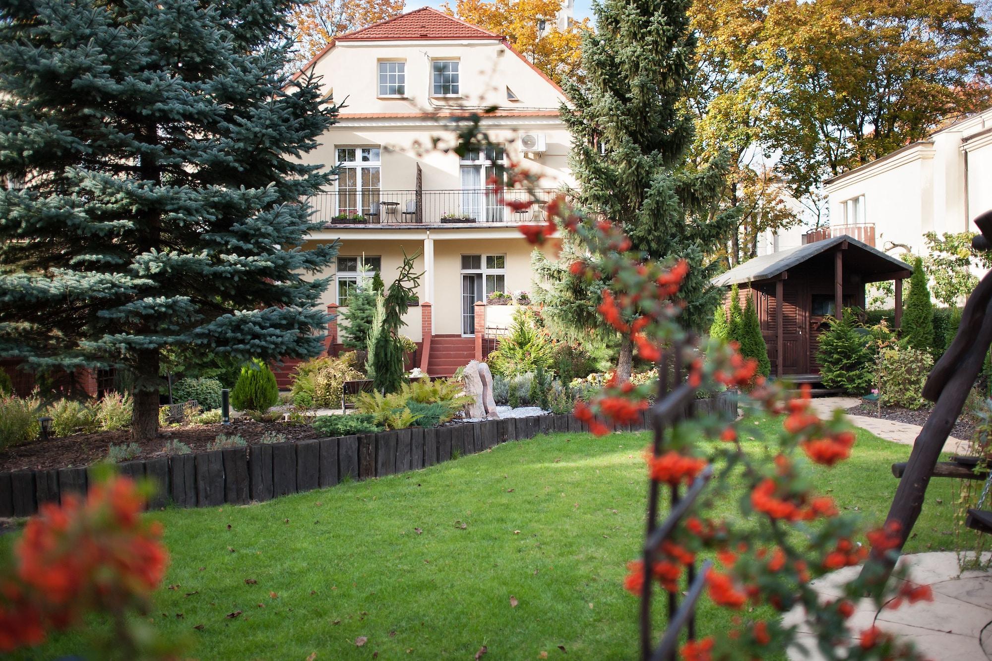 Varios Hotel Jozefina