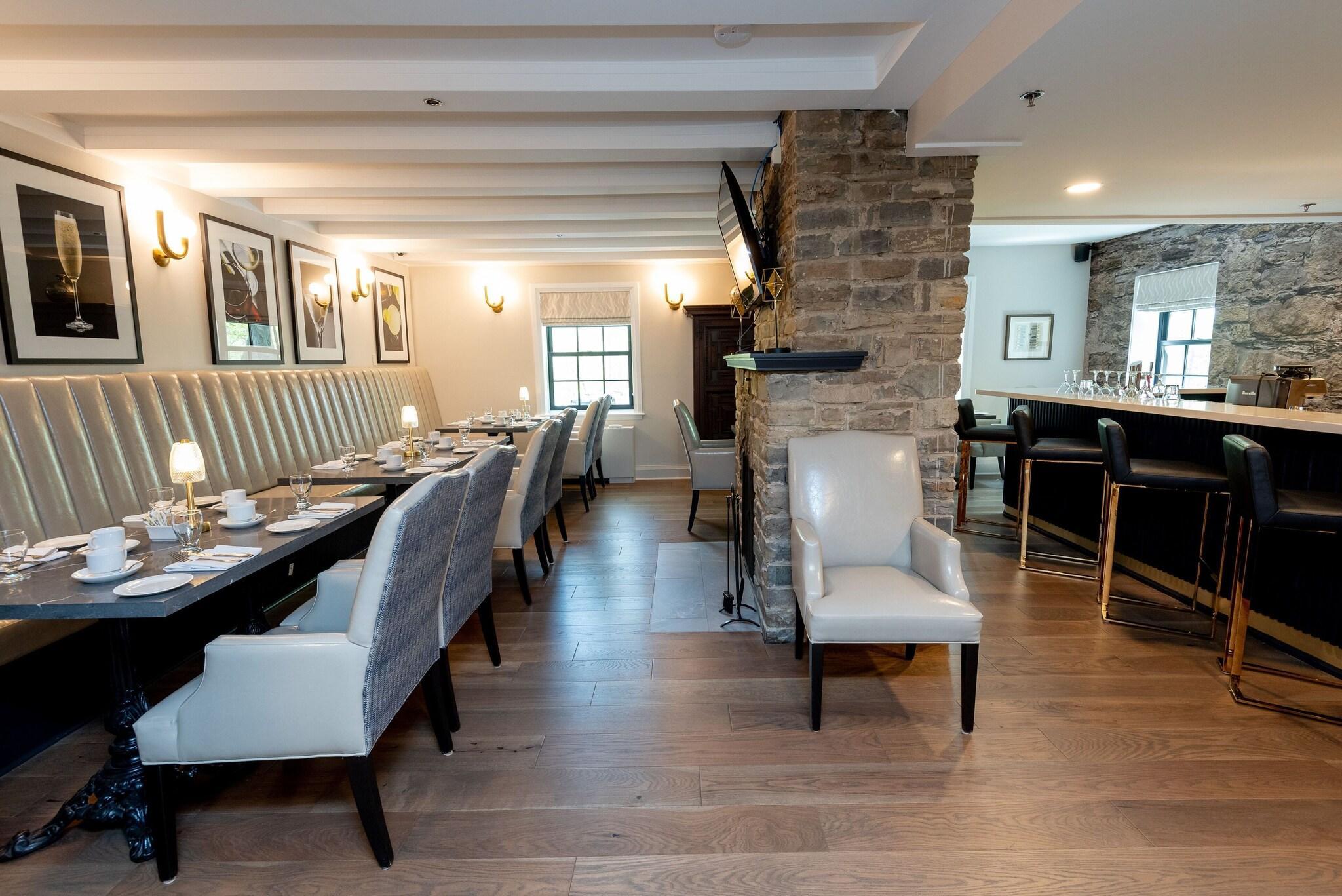 Vista Lobby Glenerin Inn & Spa